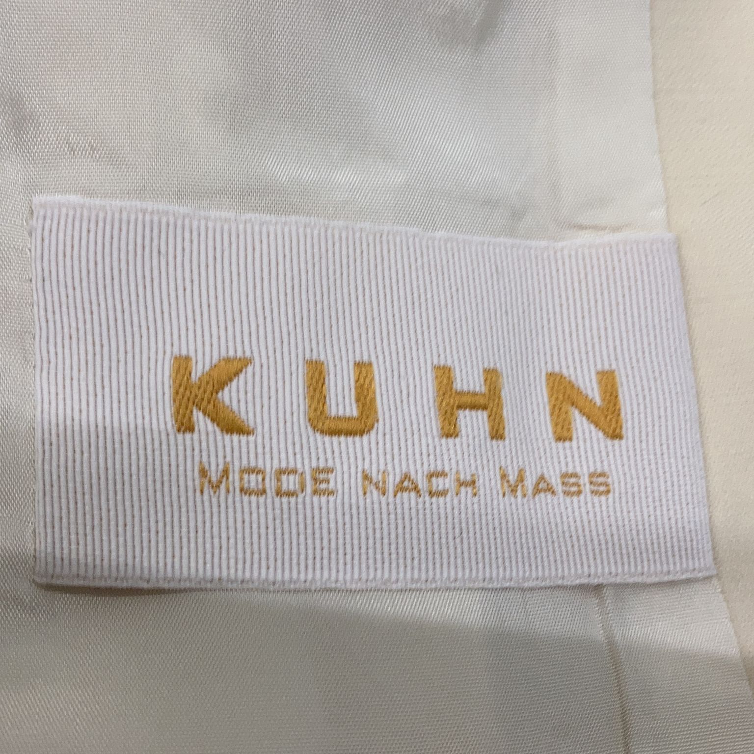 Kuhn Maßkonfektion