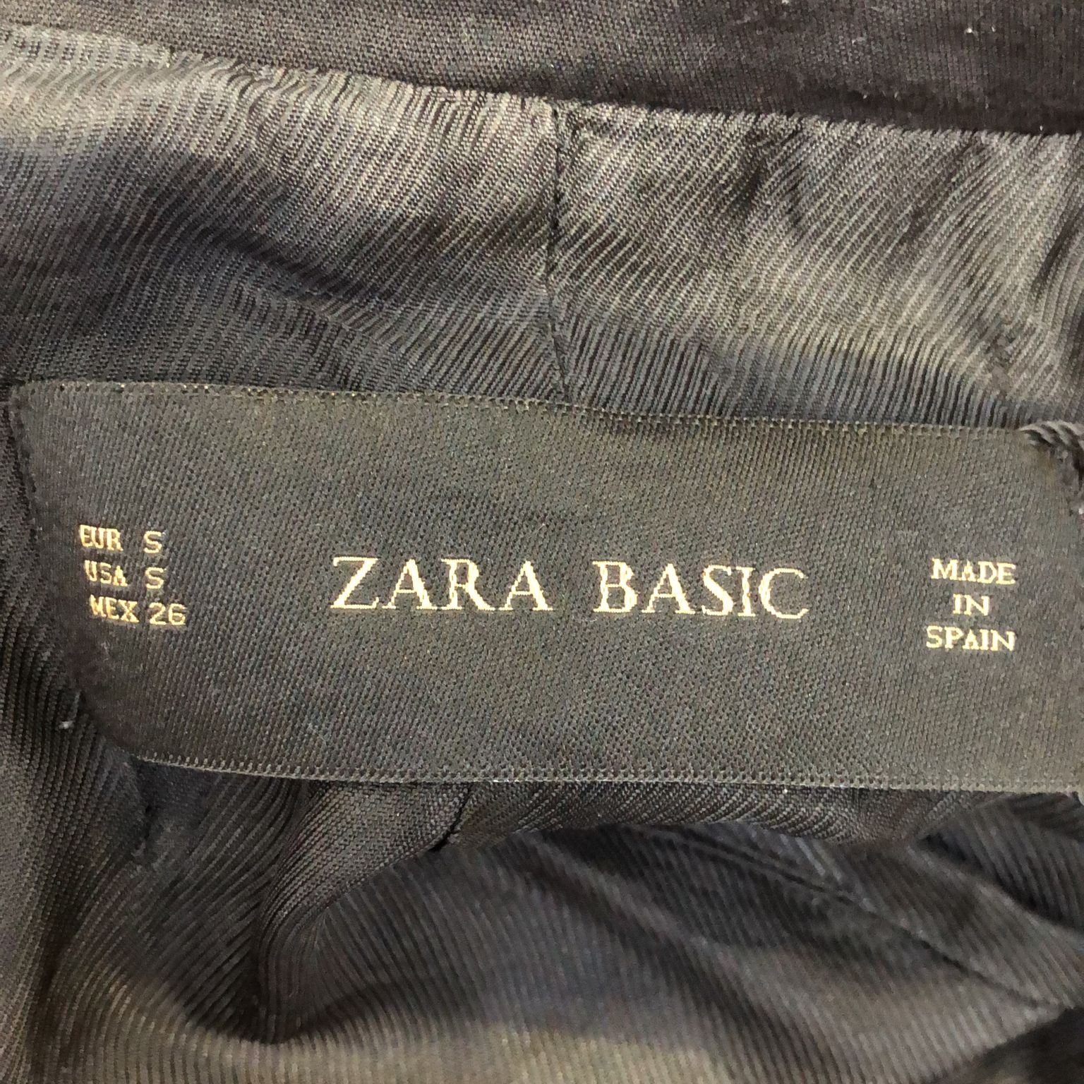 Zara Basic