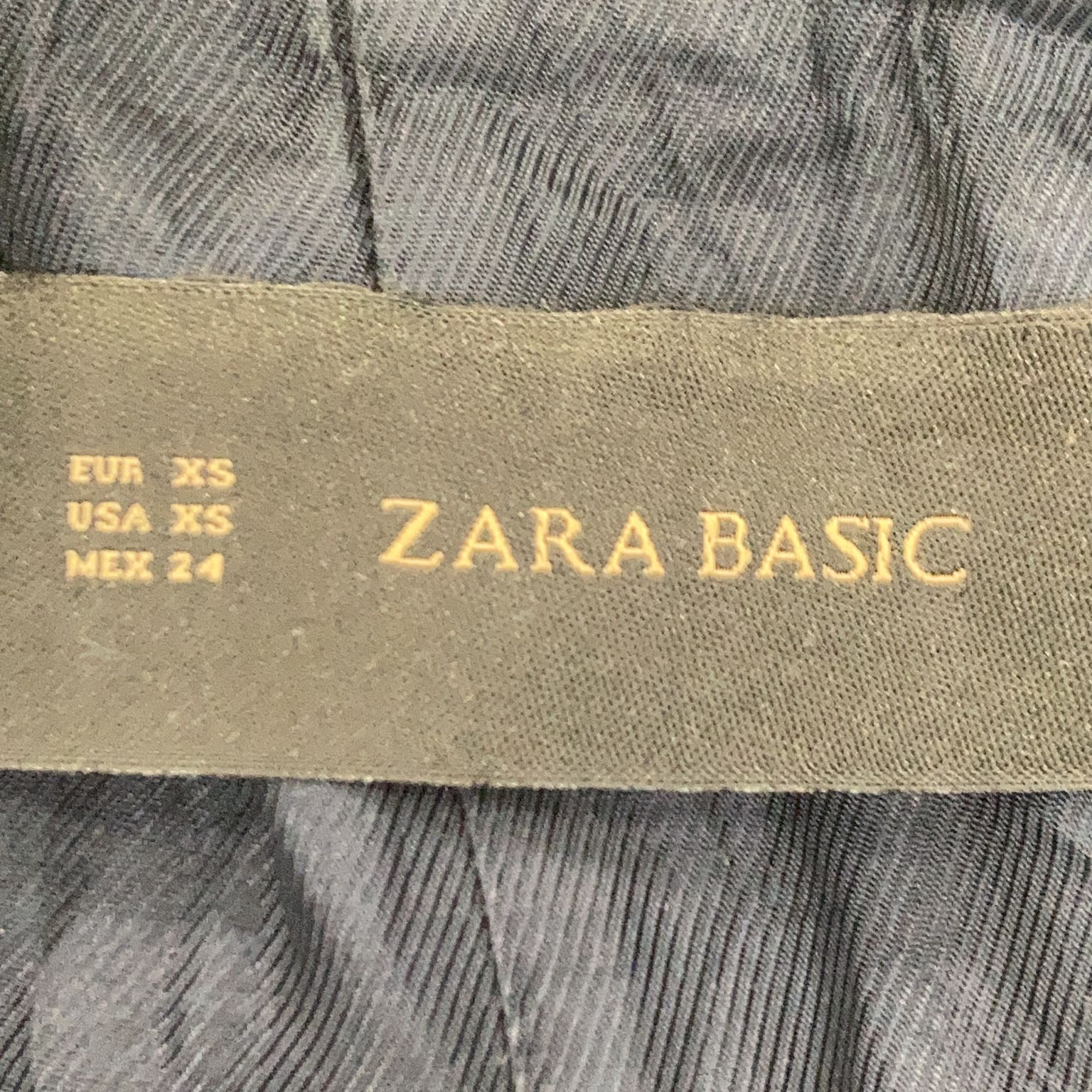 Zara Basic