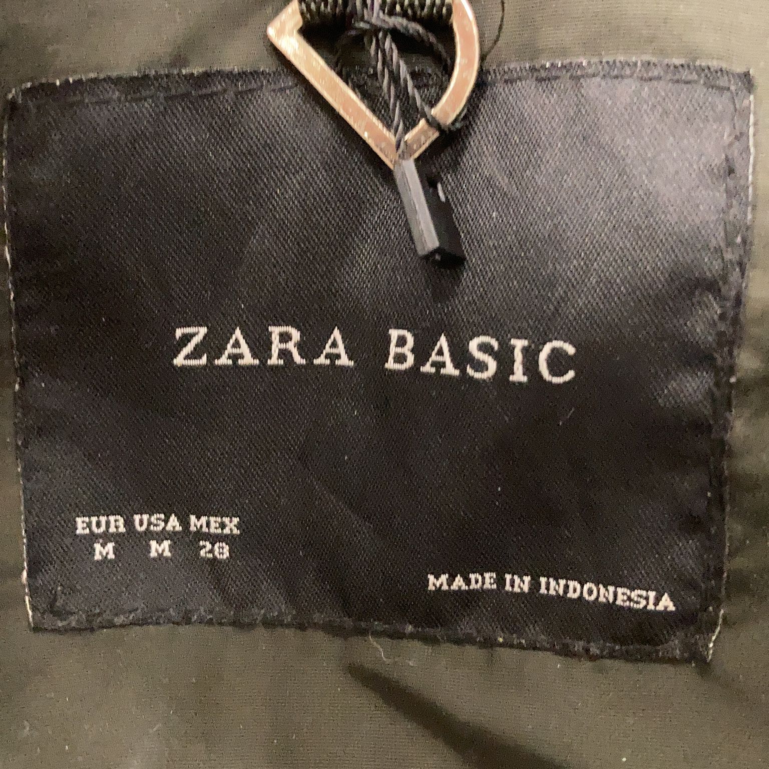 Zara Basic