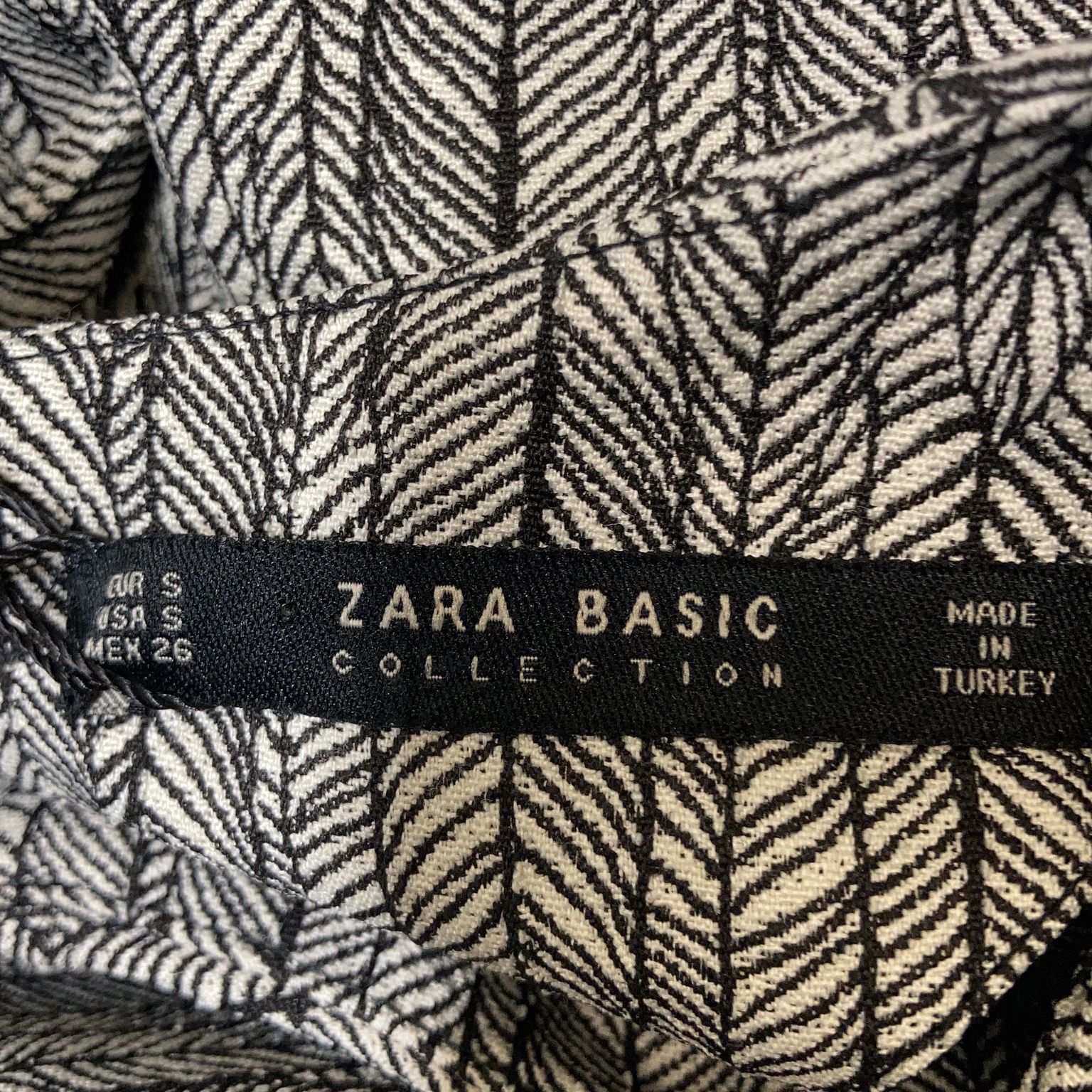 Zara Basic