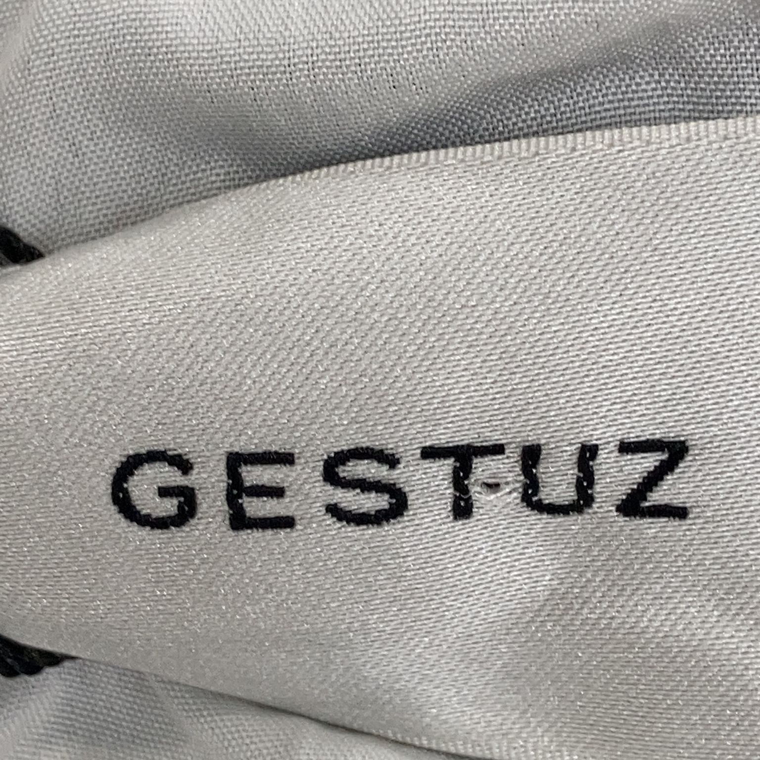 Gestuz