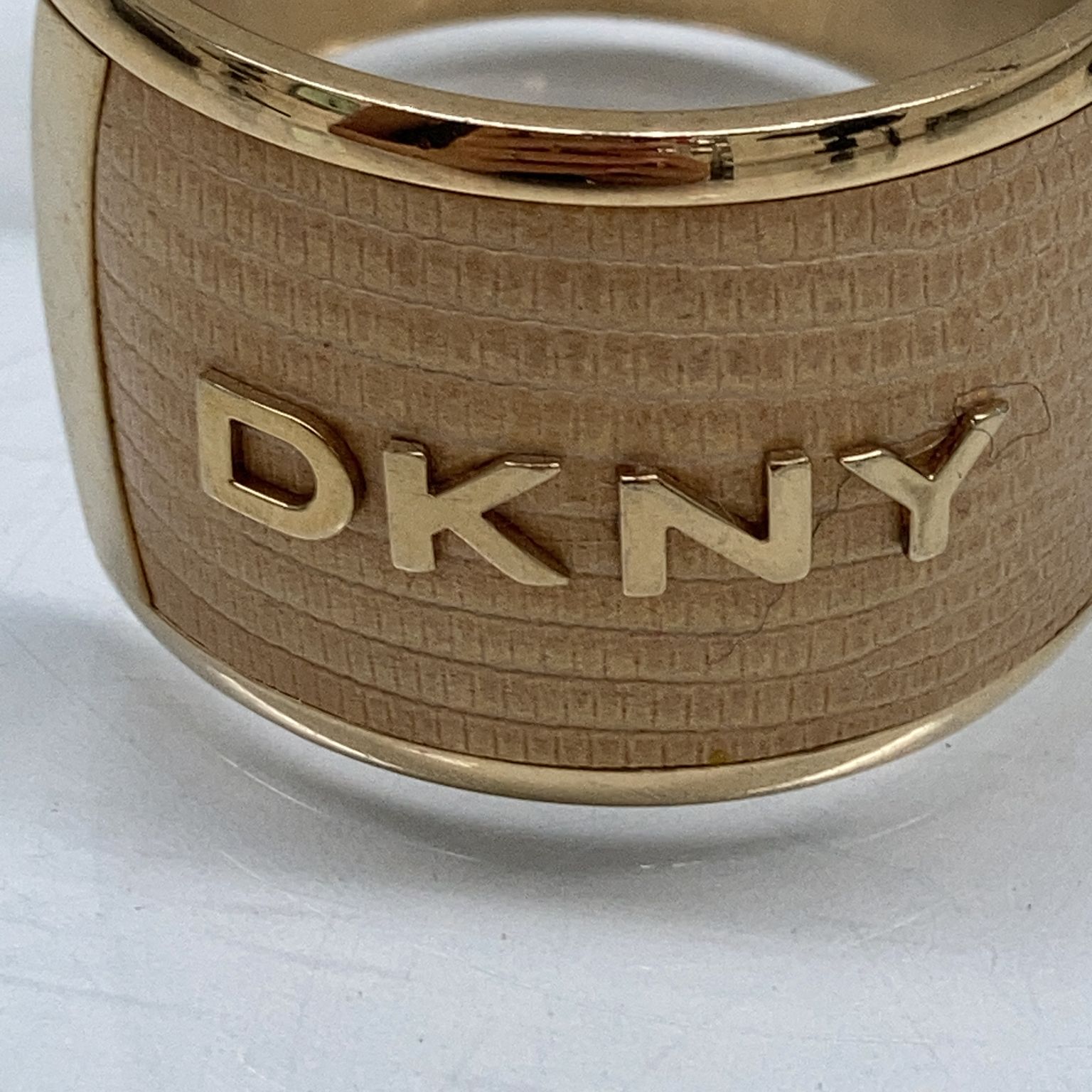 DKNY