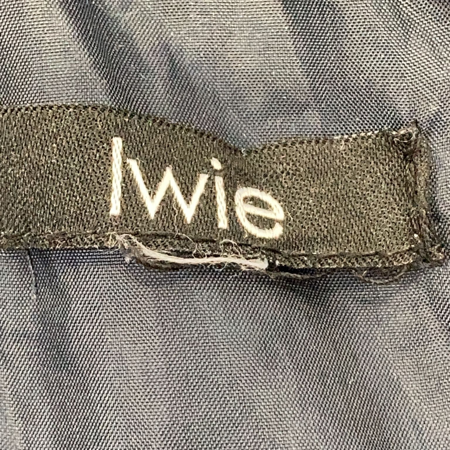 Iwie