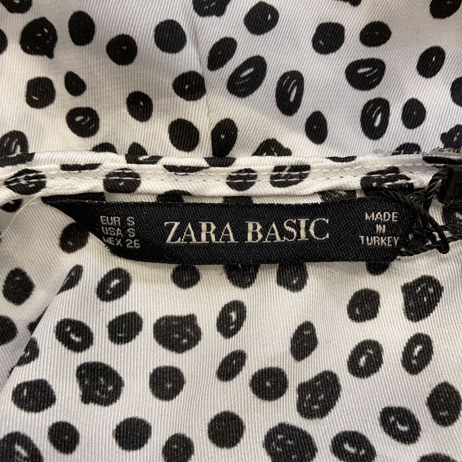 Zara Basic