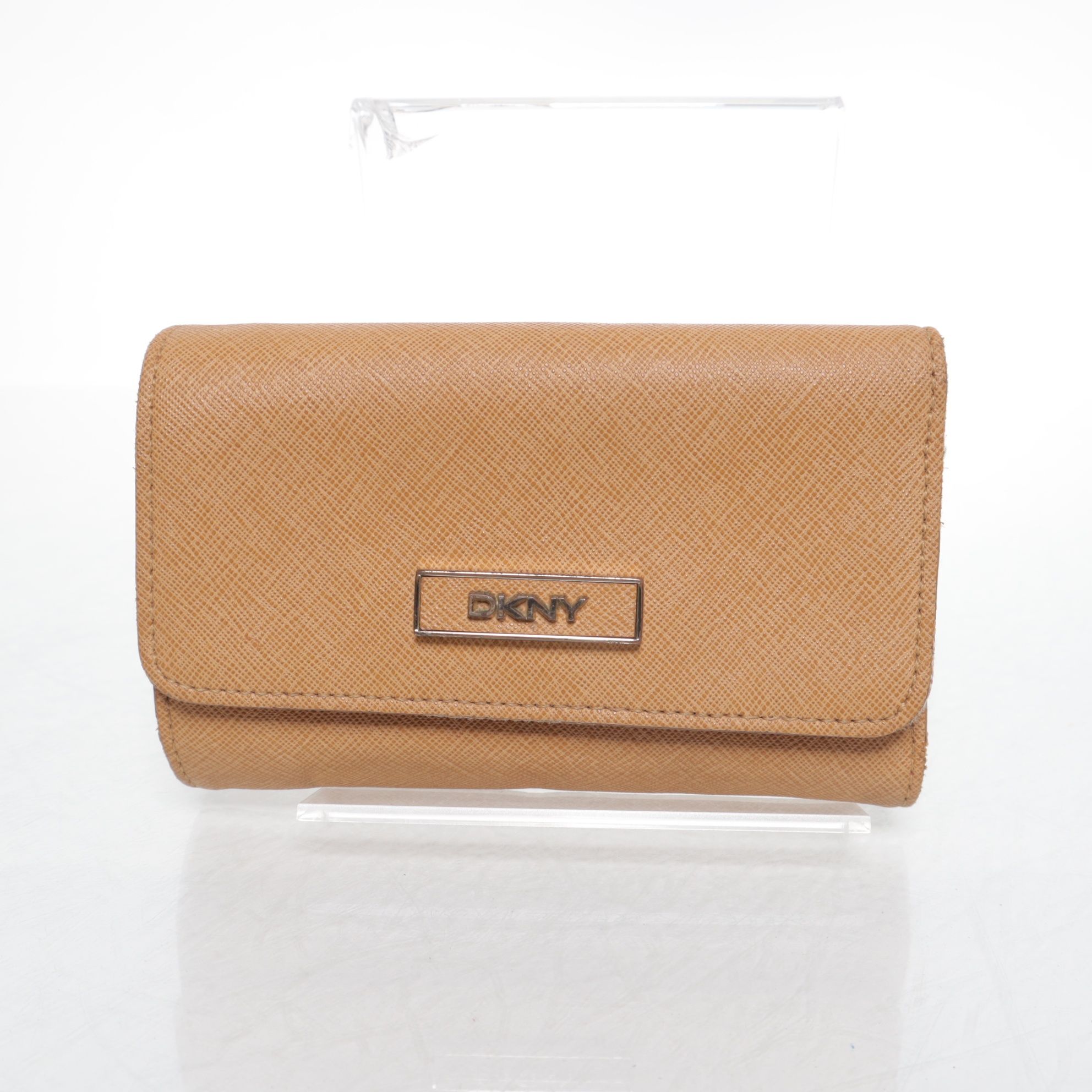 DKNY