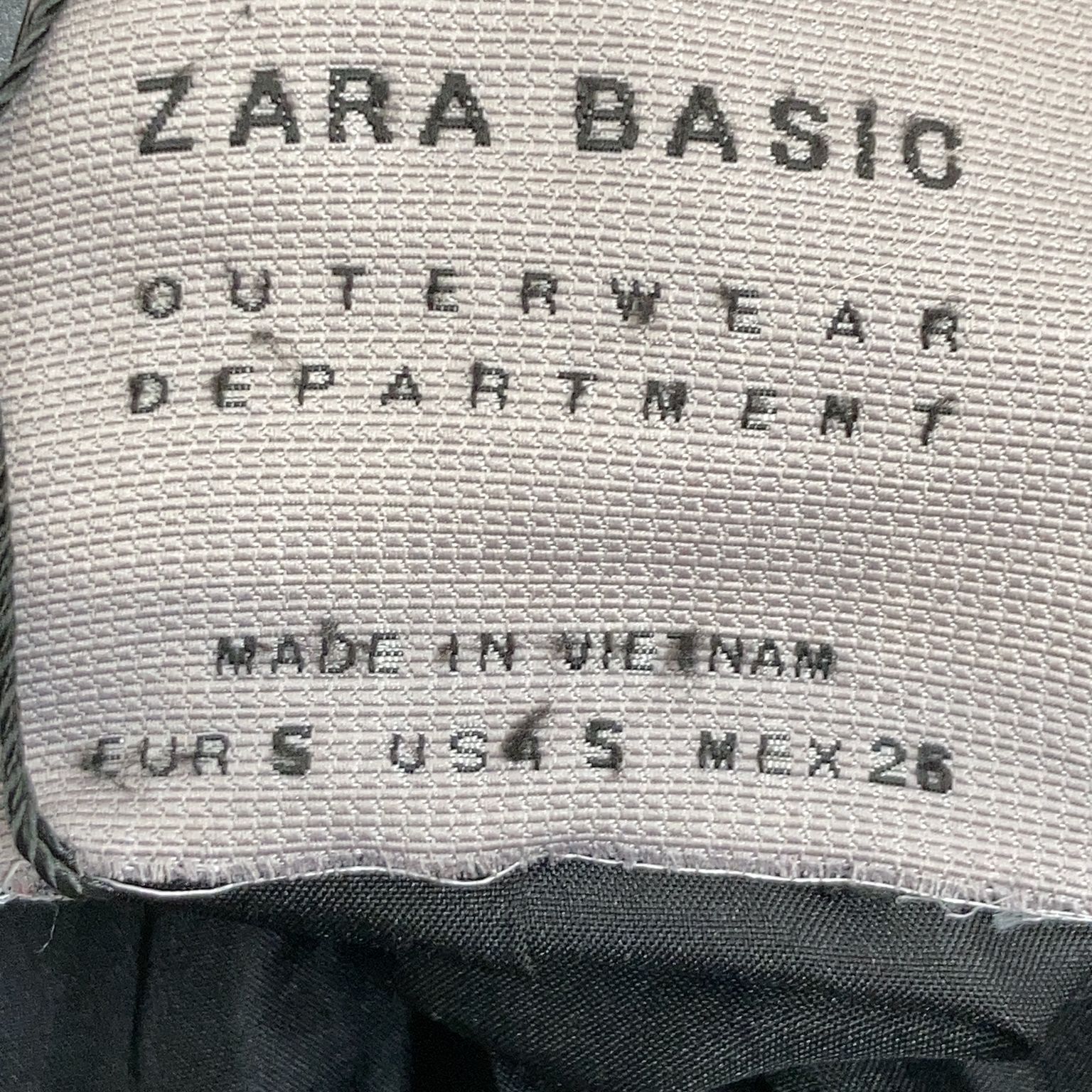 Zara Basic