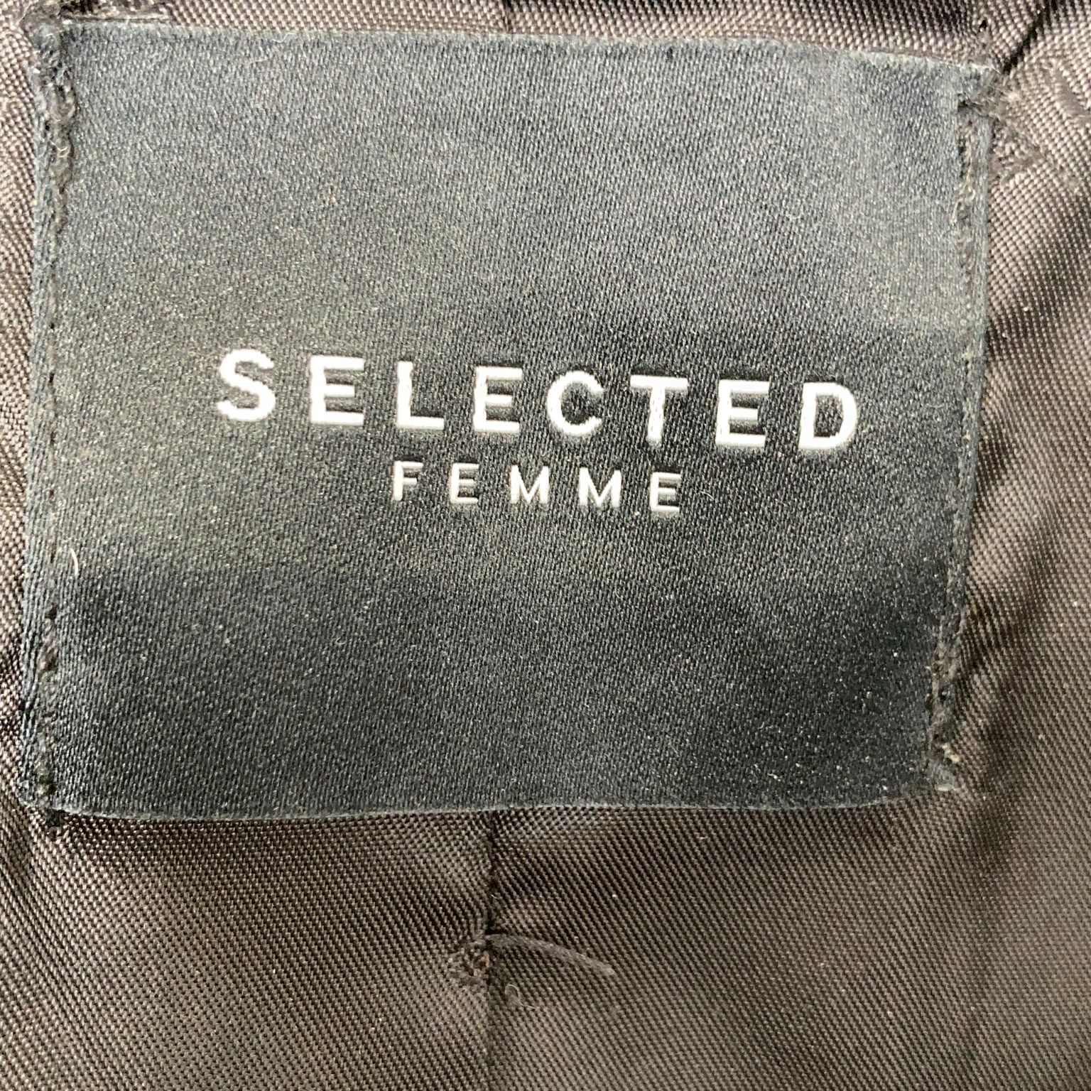 Selected Femme