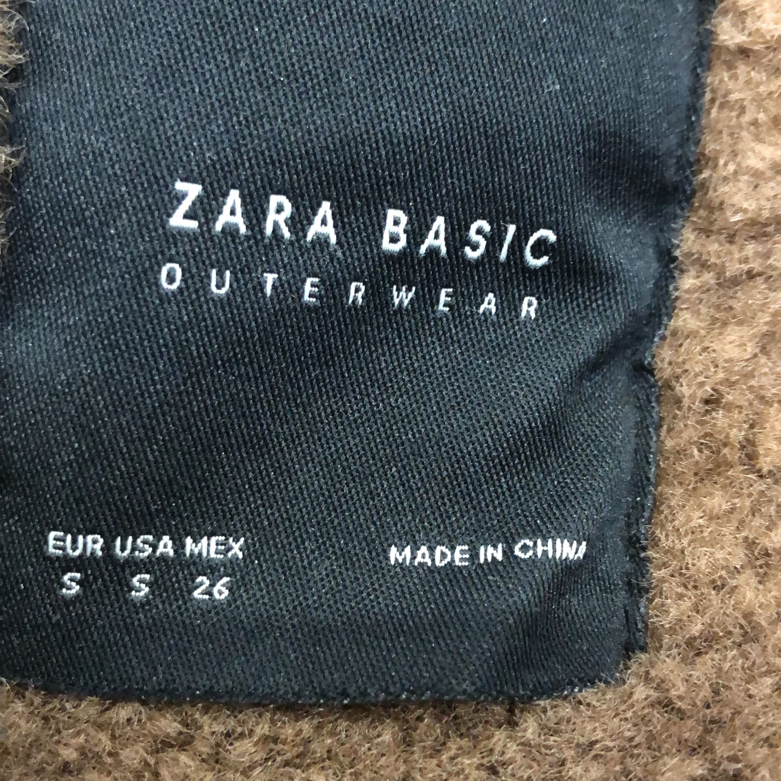 Zara Basic