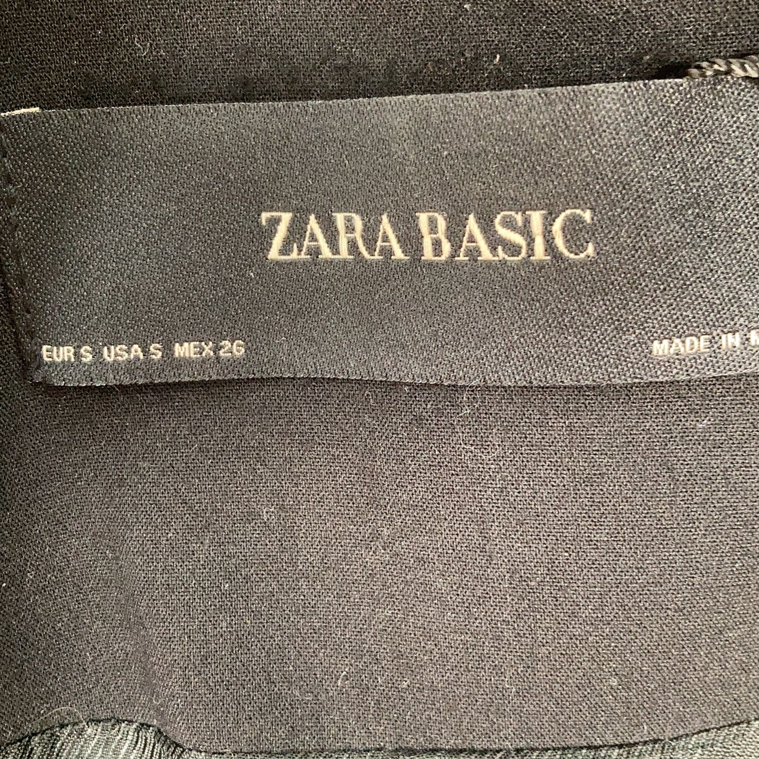 Zara Basic