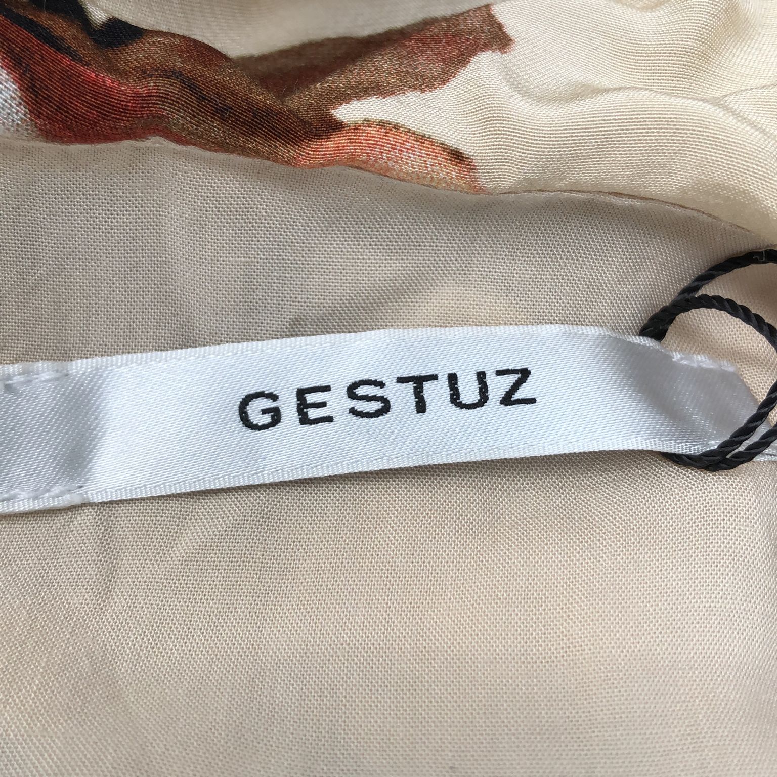 Gestuz