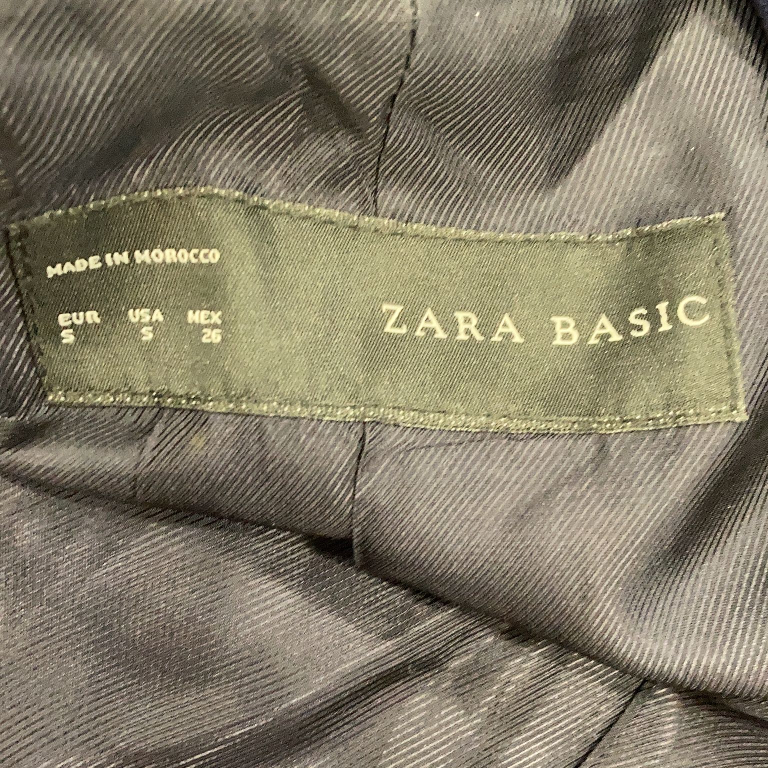 Zara Basic