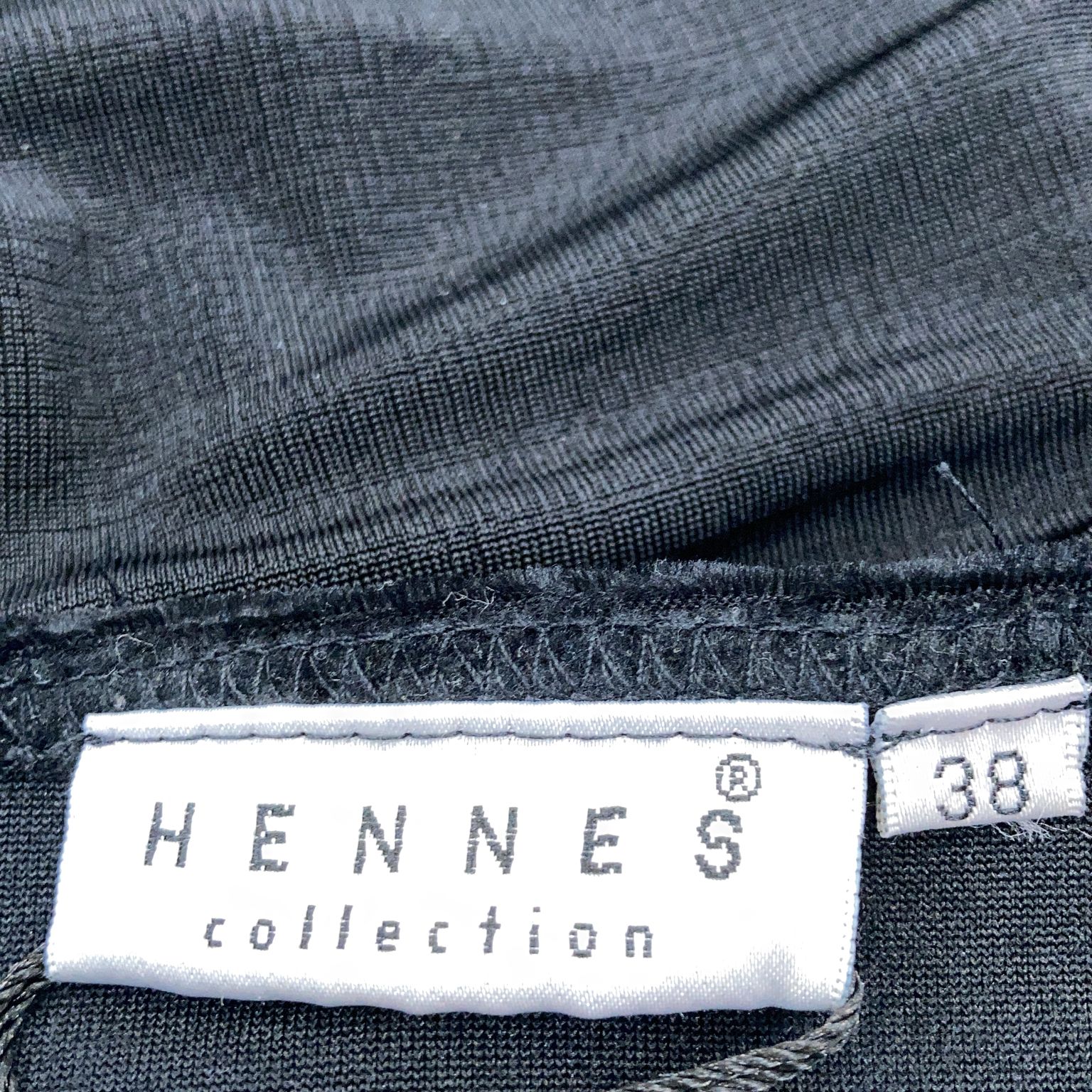 Hennes Collection