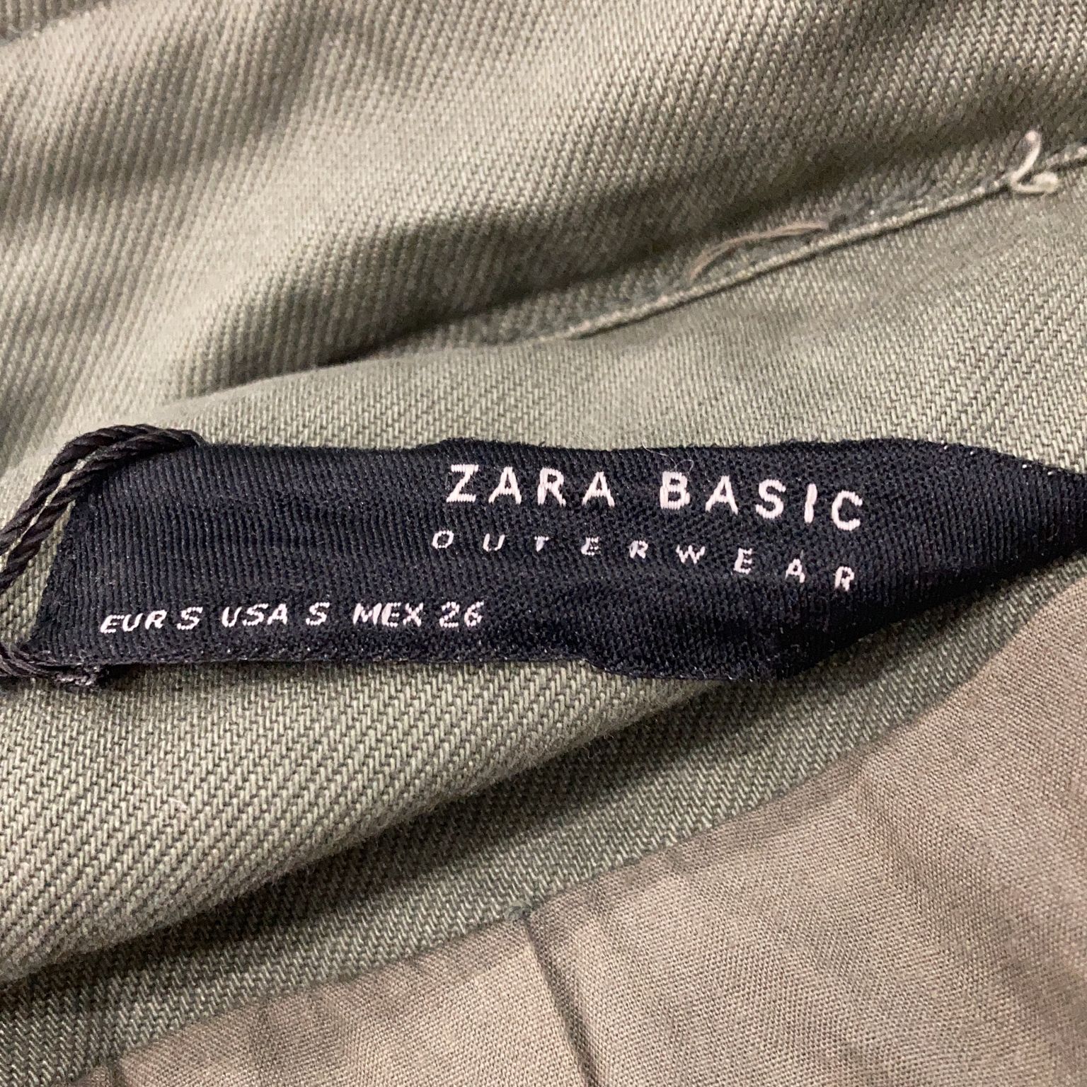 Zara Basic