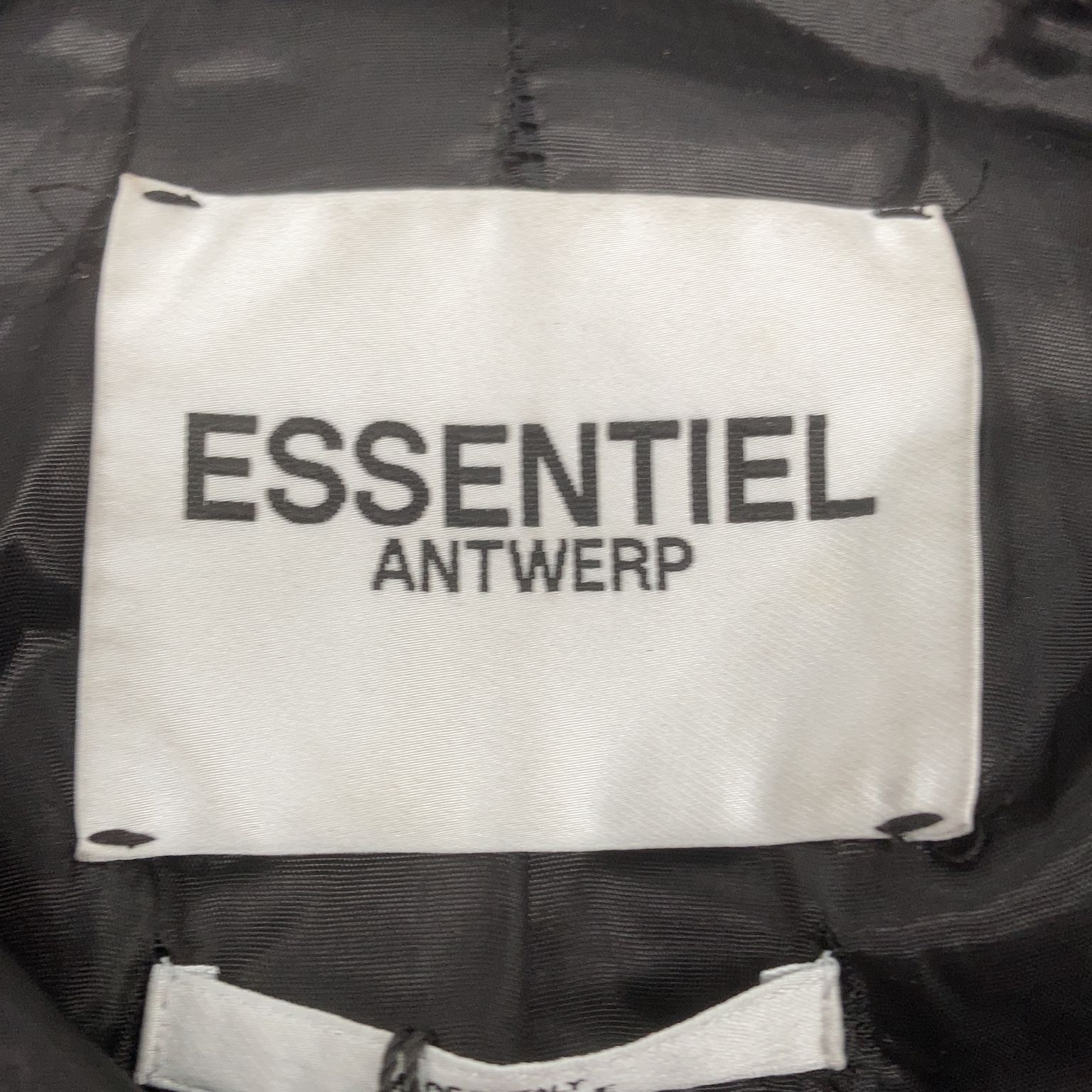 Essentiel Antwerp