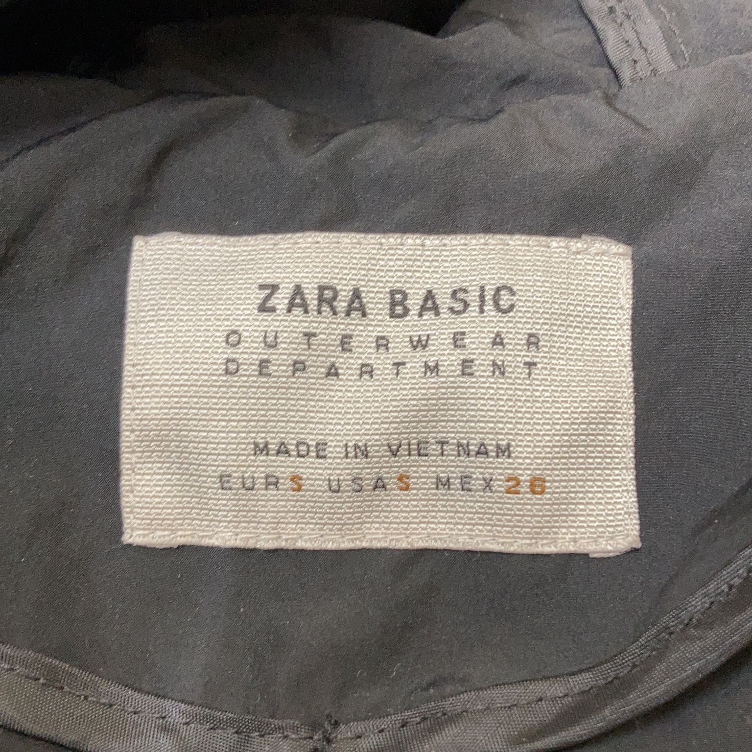 Zara Basic