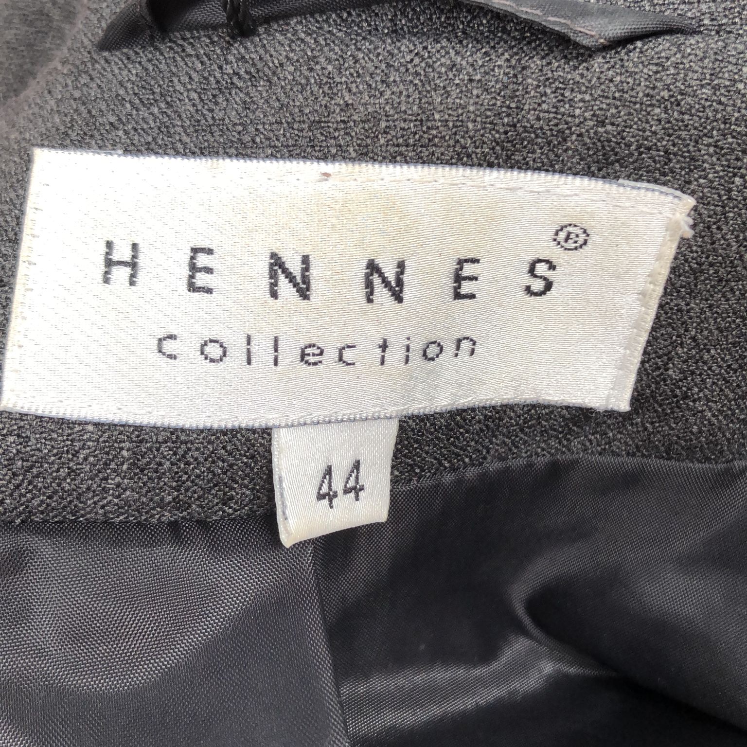 Hennes Collection