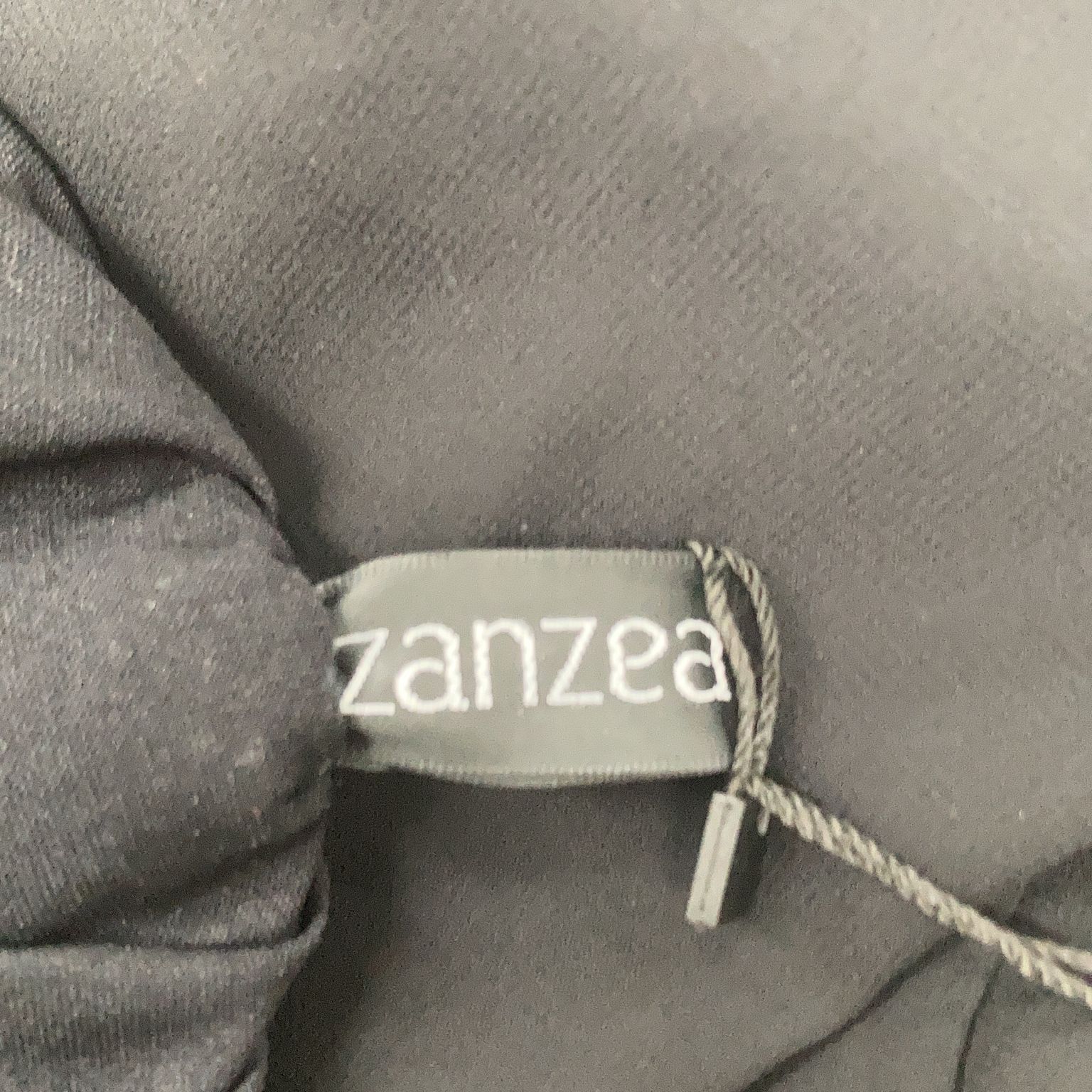 Zanzea