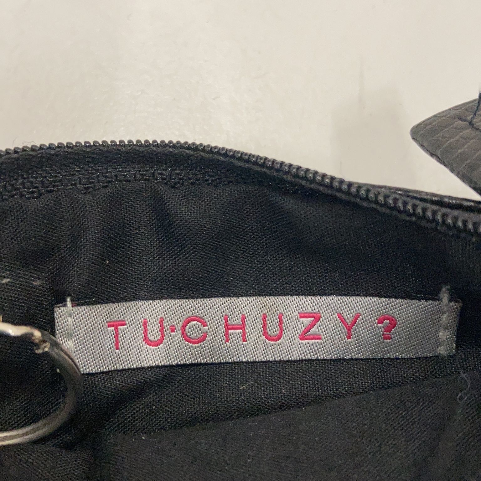 Tuchuzy