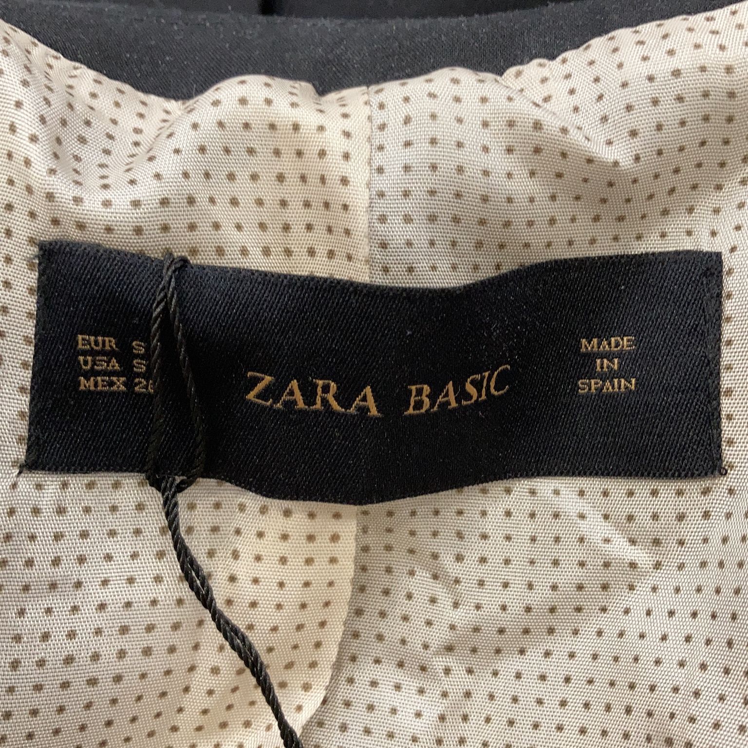 Zara Basic