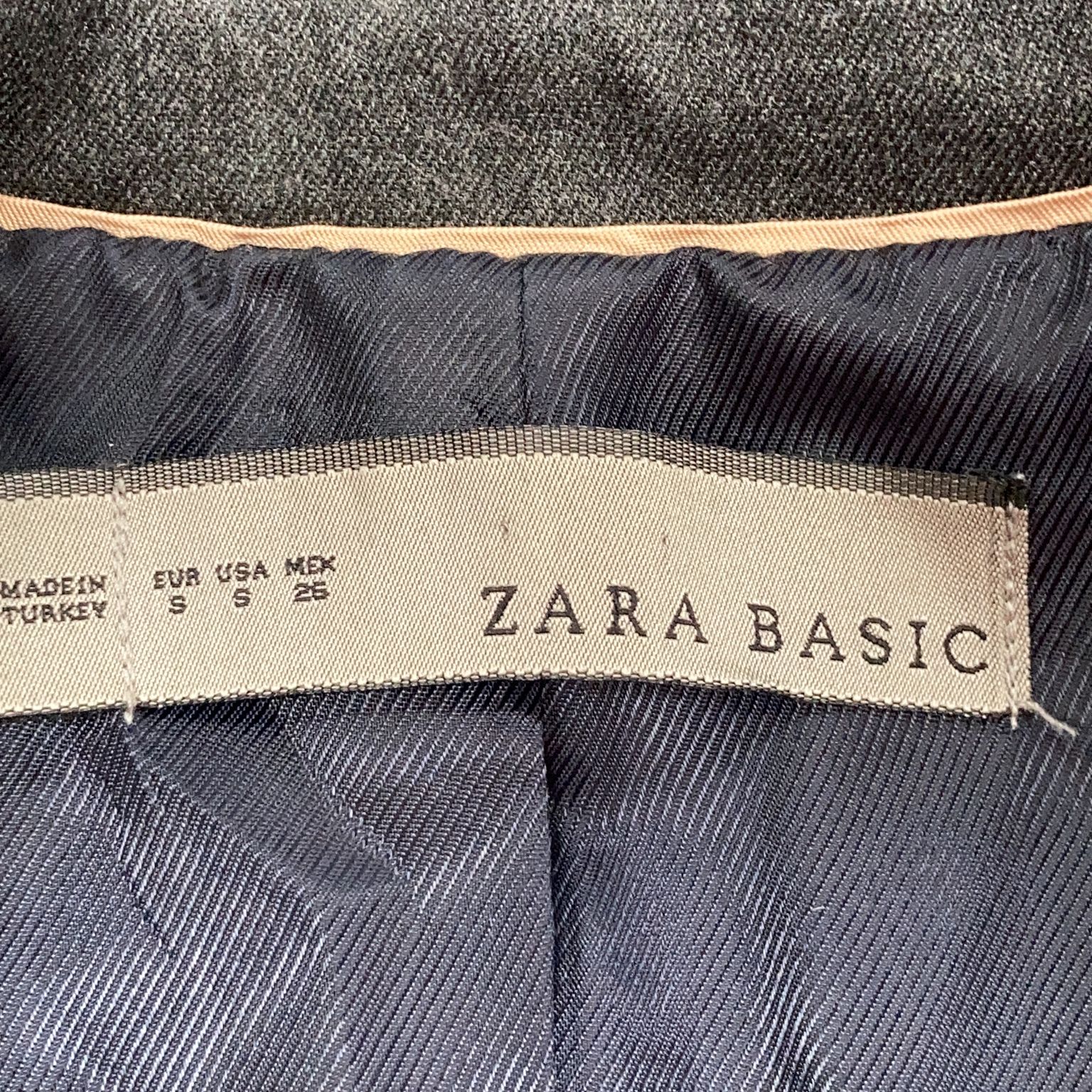 Zara Basic