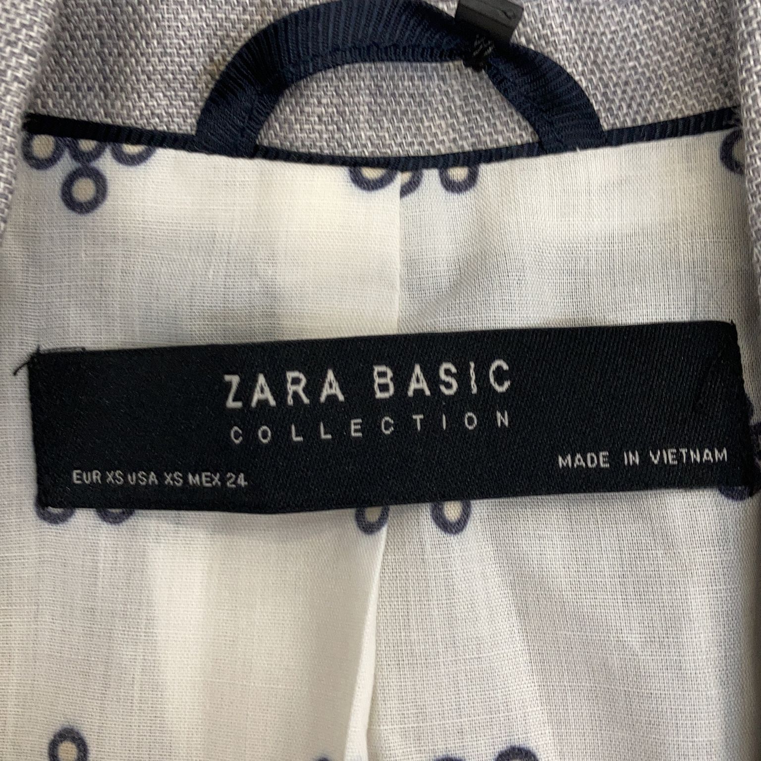 Zara Basic