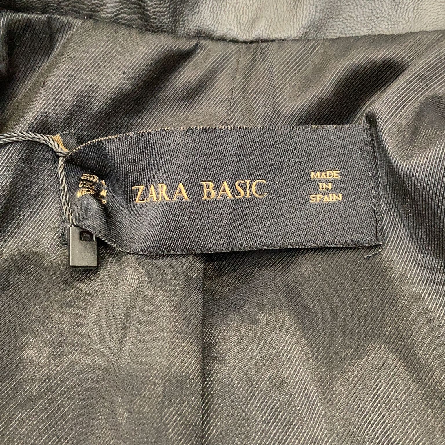 Zara Basic