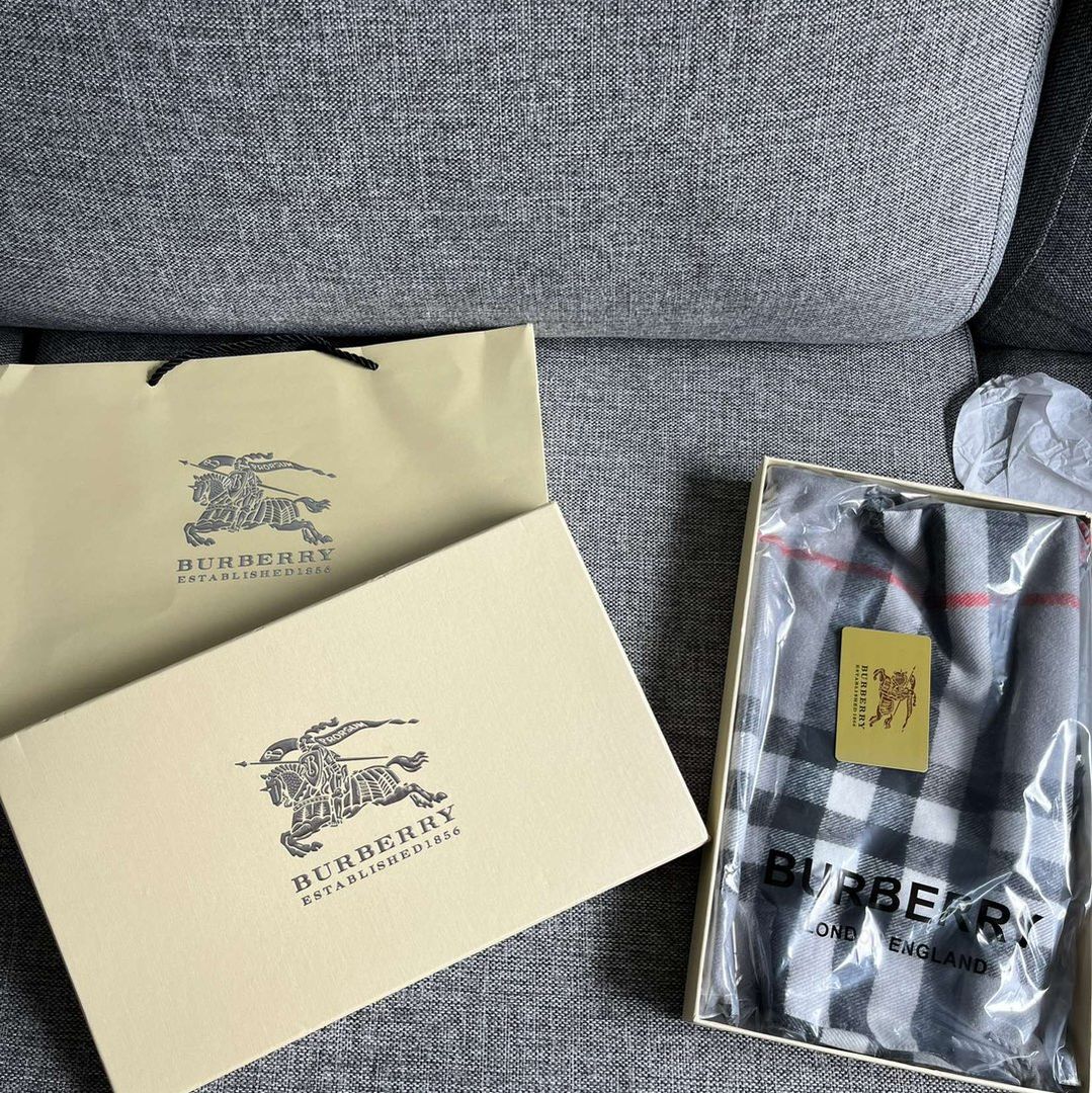 burberry skjerf