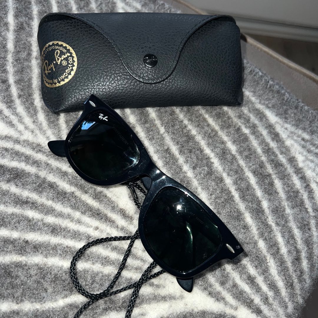 Rayban classic