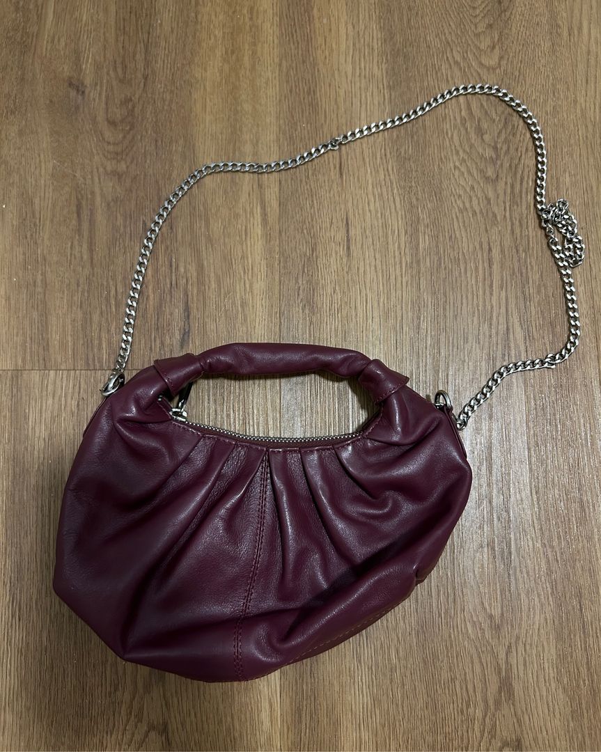 Crossbody taske