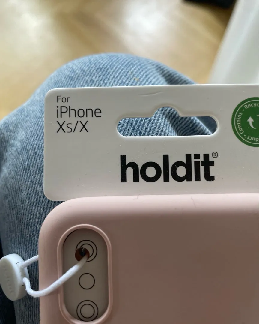 Holdit cover