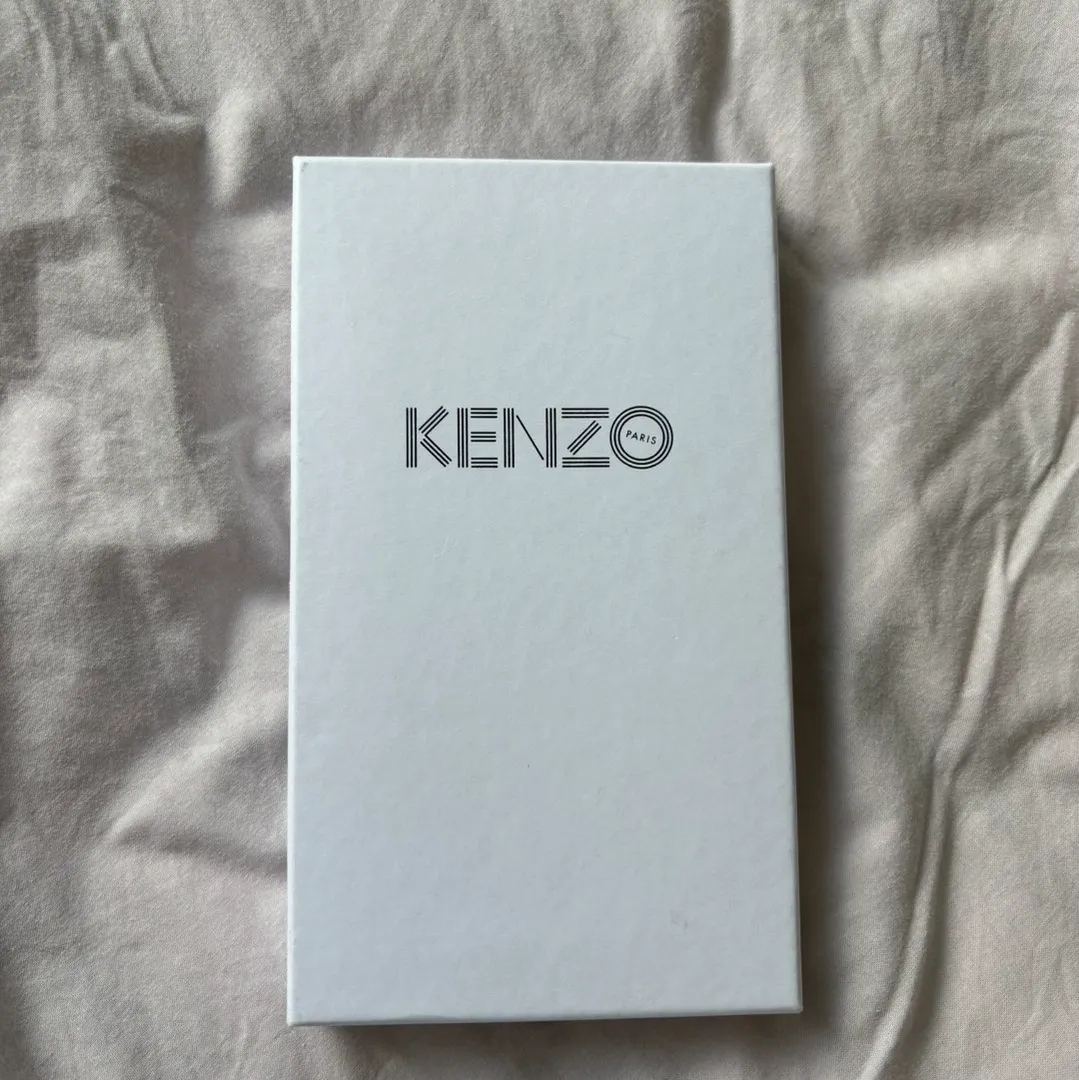 Kenzo Iphone cover