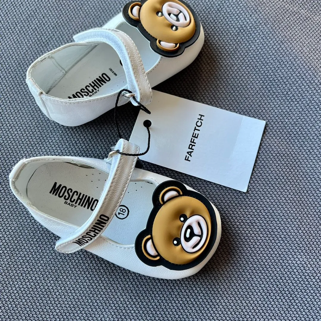 Moschino baby sko