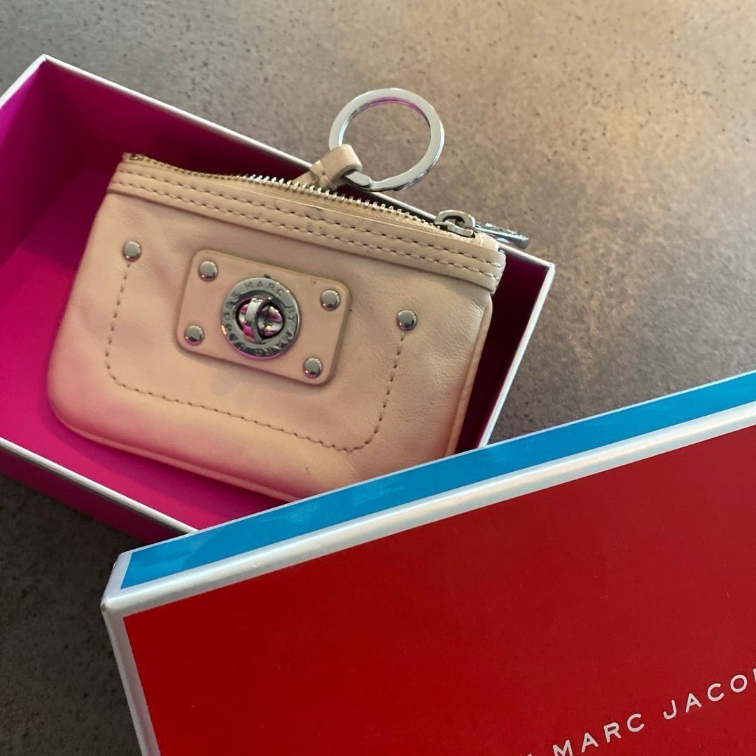 MARC JACOBS