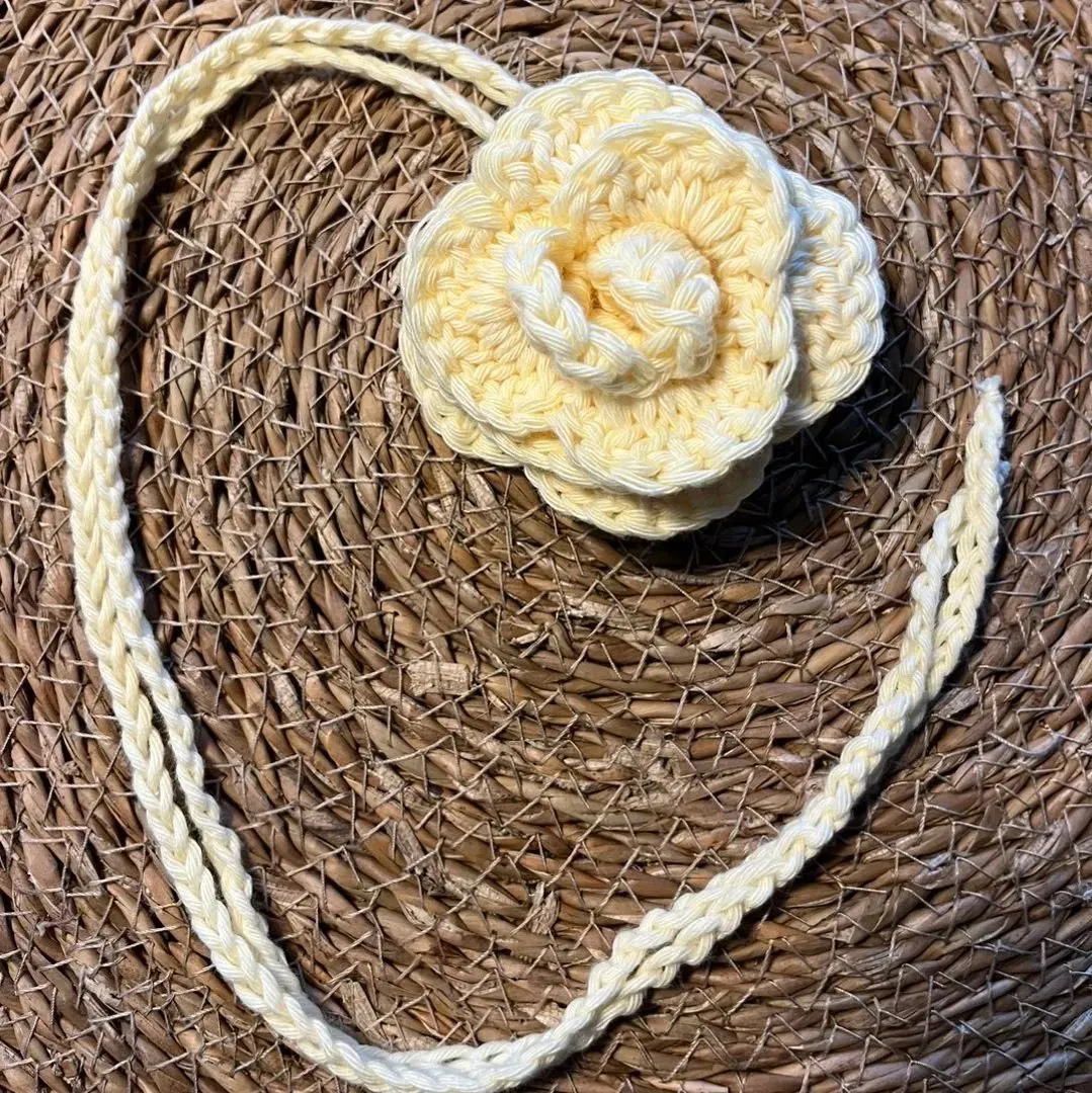 CROCHET NECKLACE