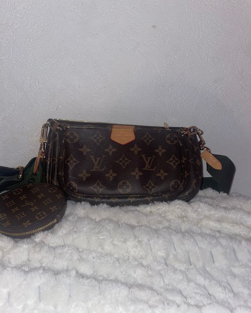 LOUIS VUITTON