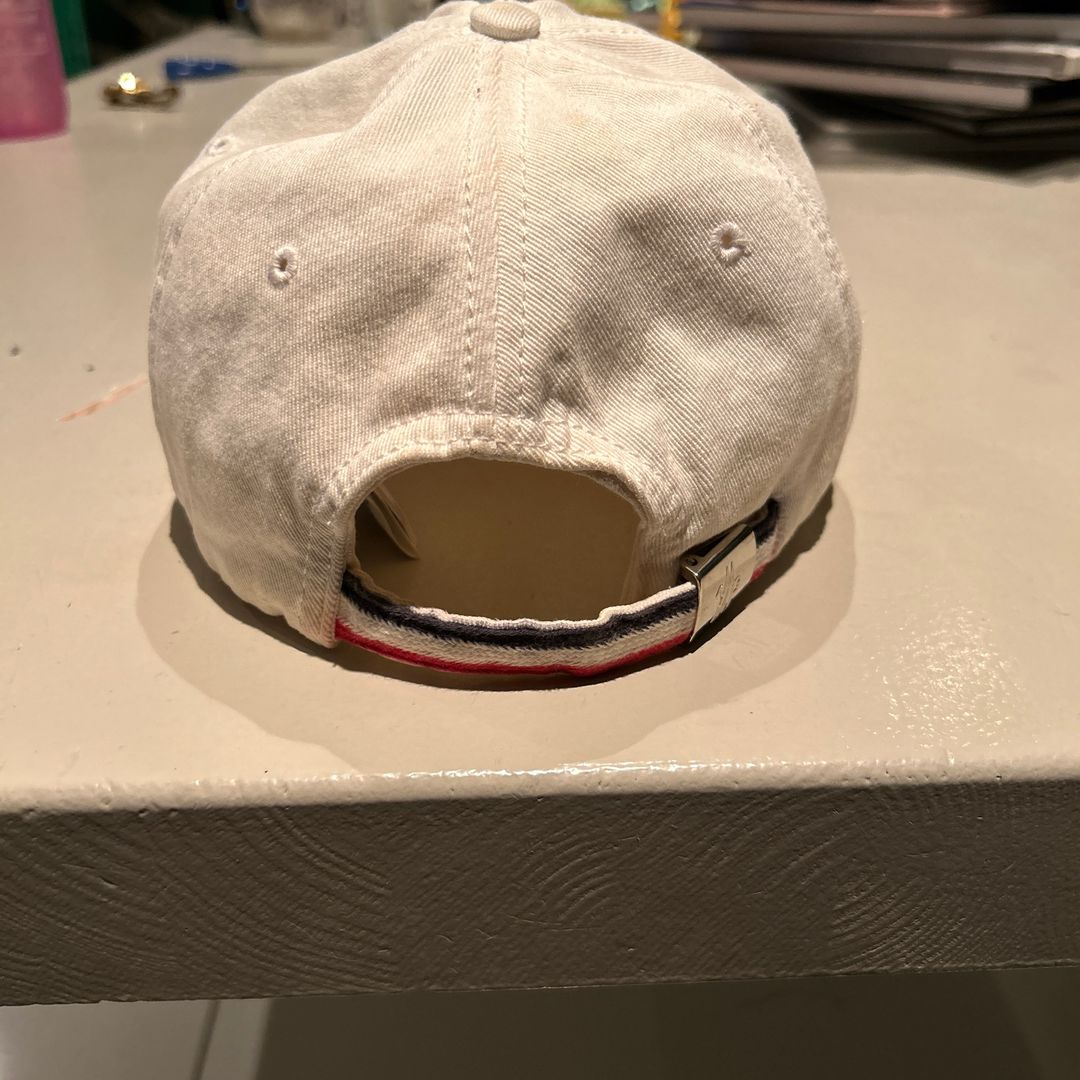 Moncler caps