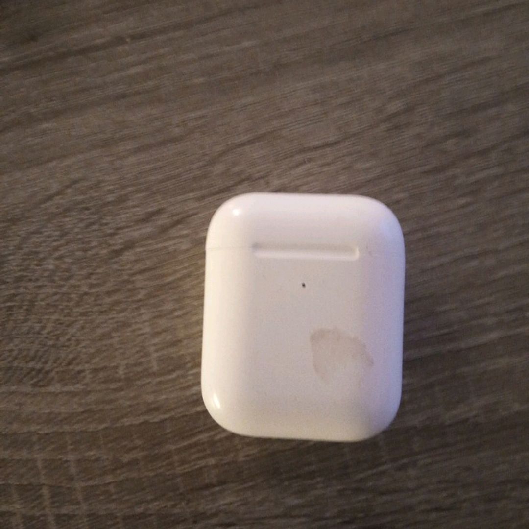 AirPods