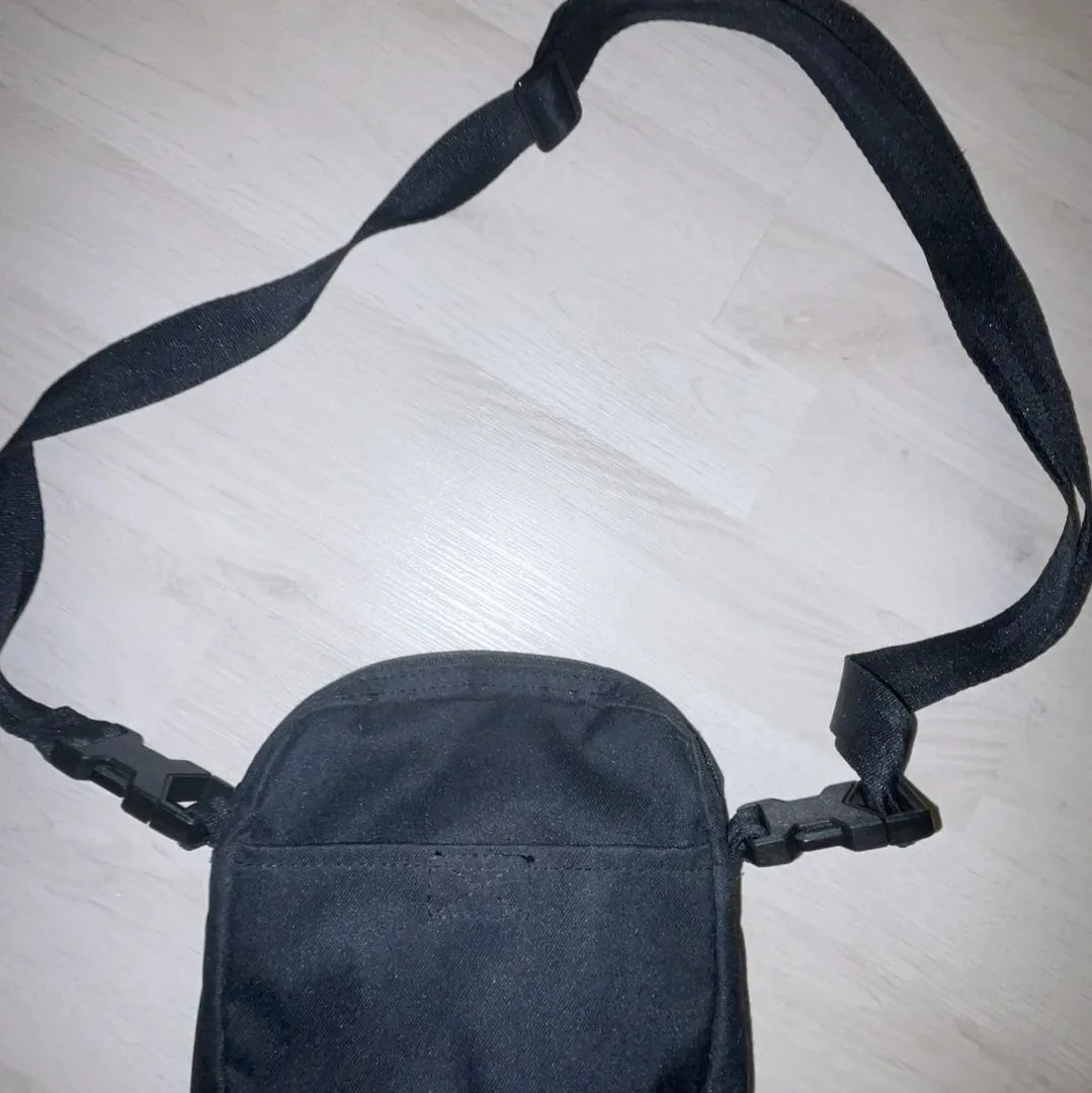 Nike sidebag