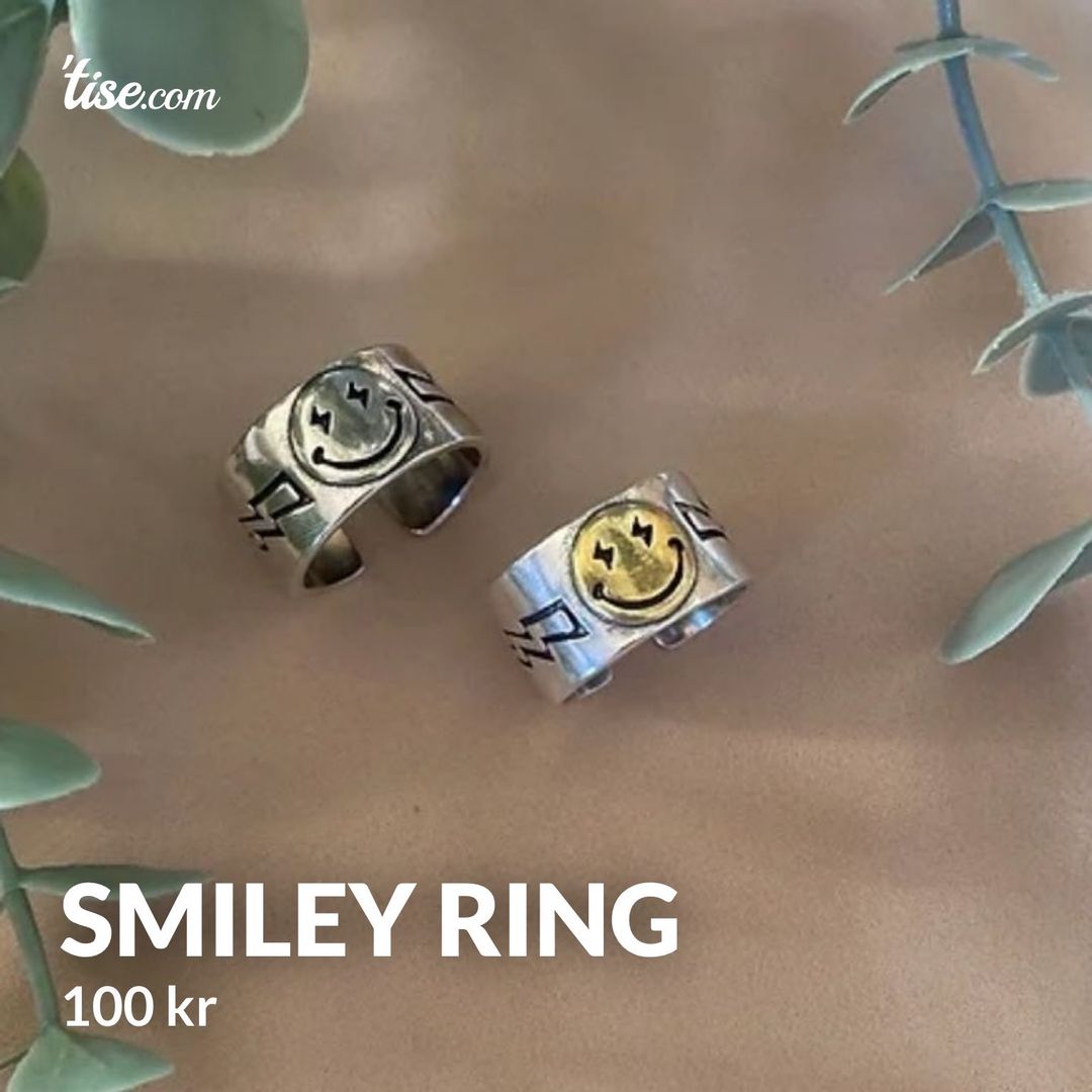 Smiley ring