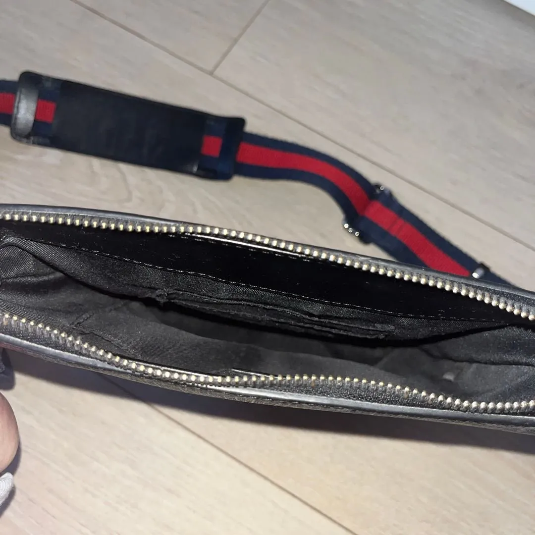 Gucci messenger bag