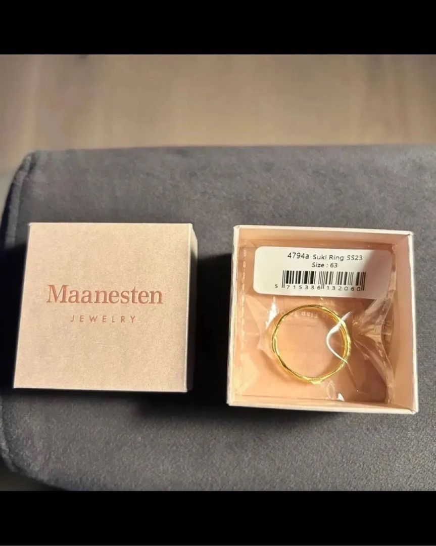 Maanesten Suki ring