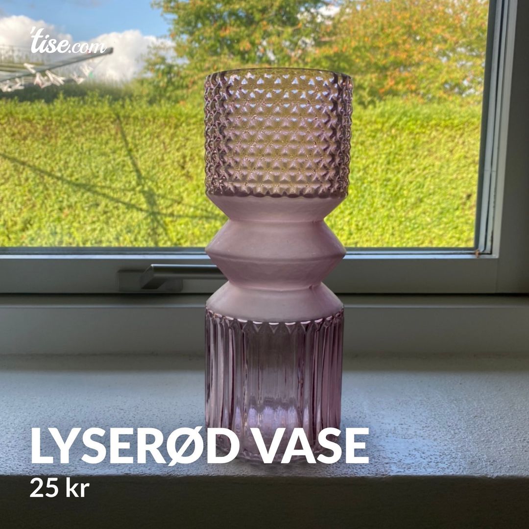 Lyserød vase