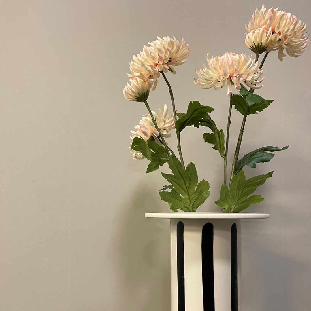 HK living vase