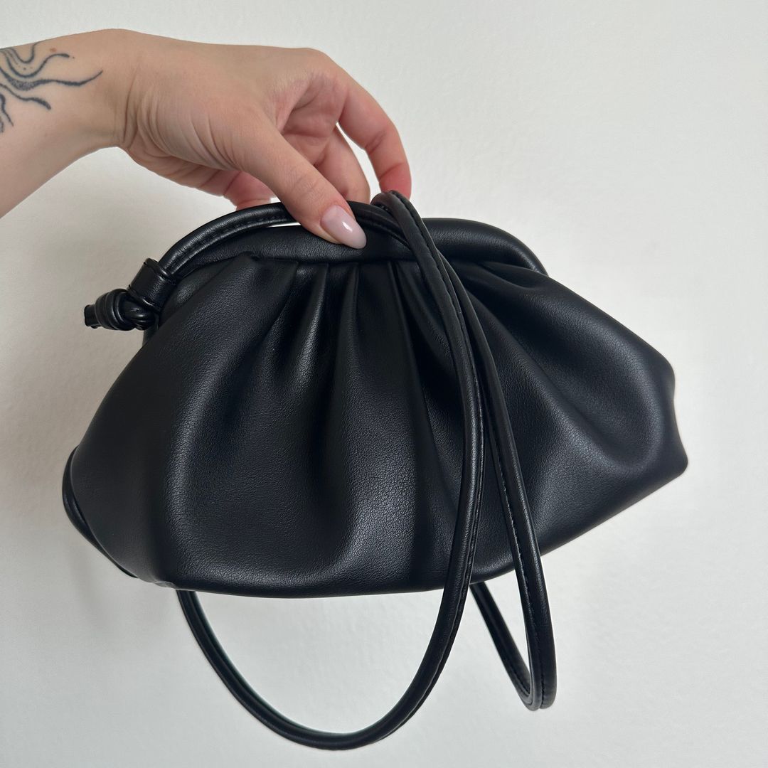 Small pouch bag