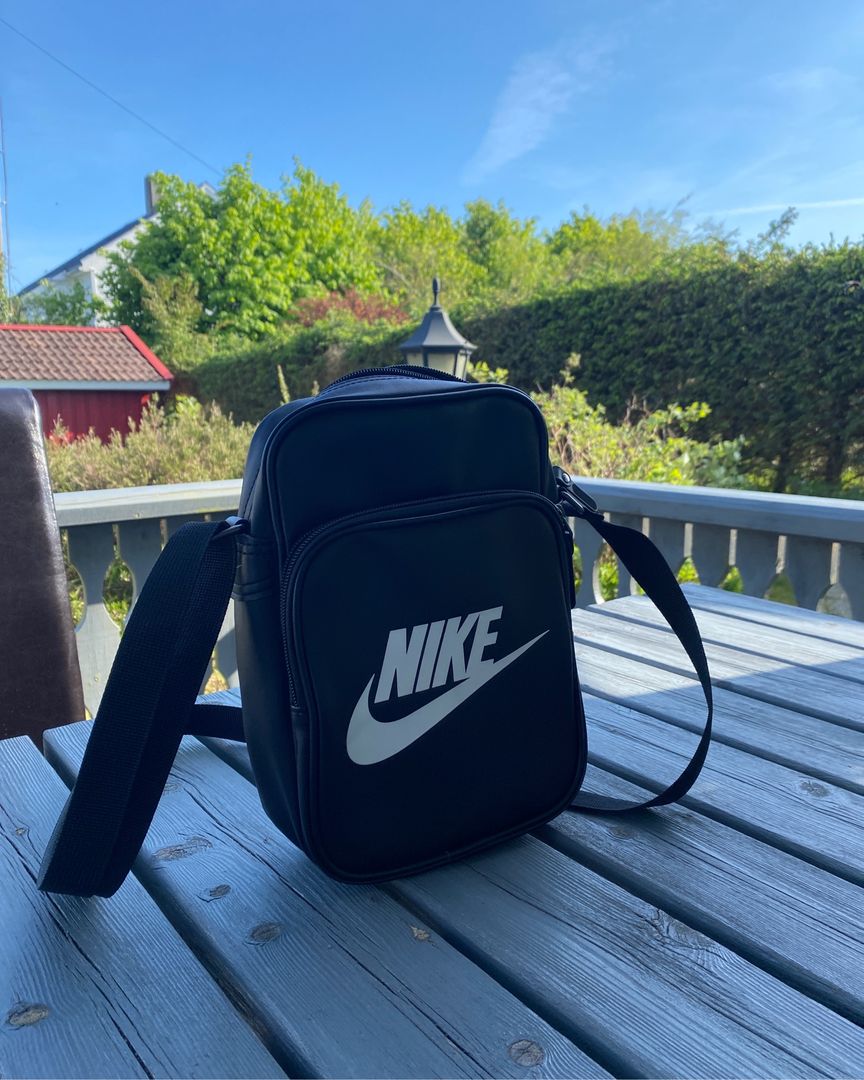 Nike sidebag unisex