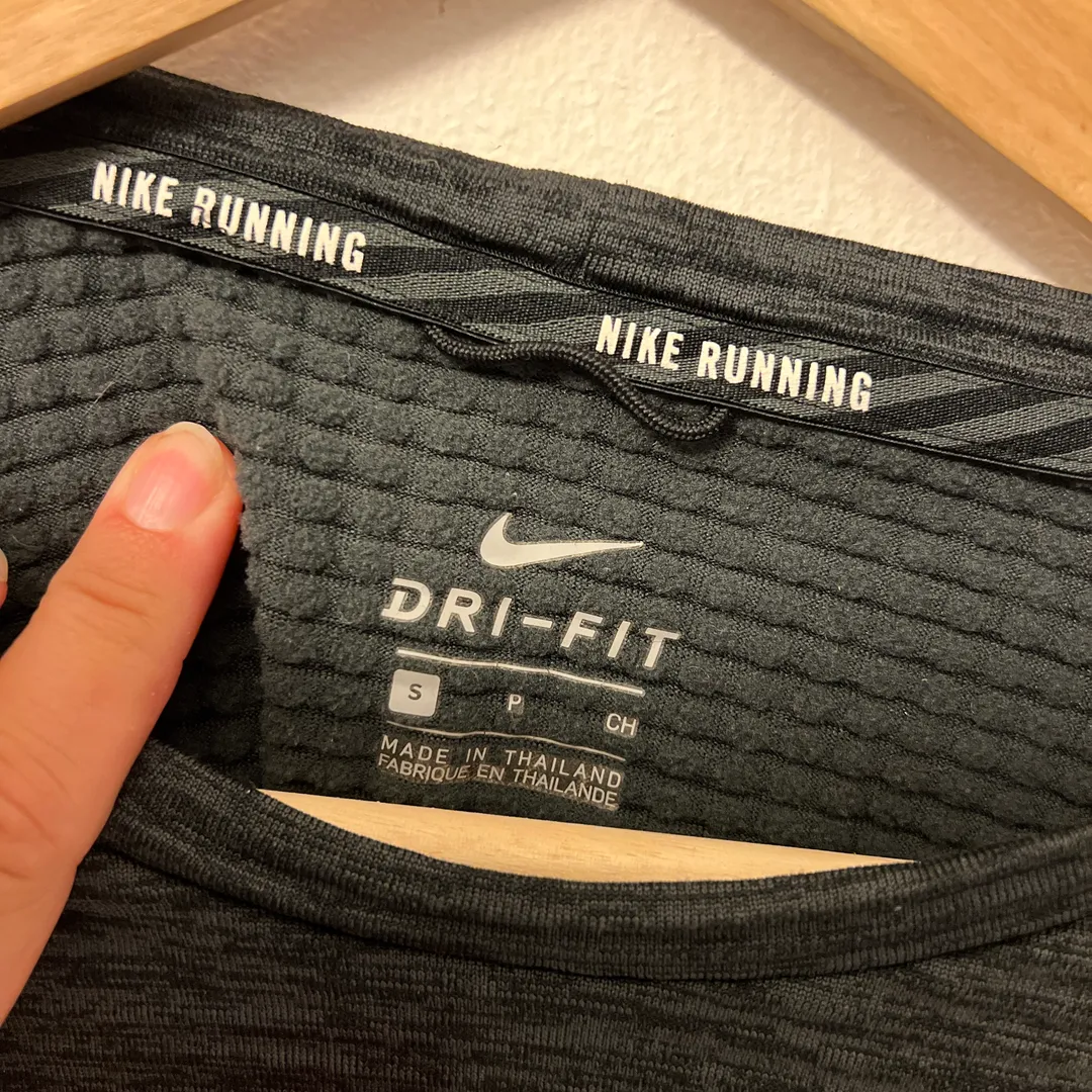 Nike Dri-Fit str S
