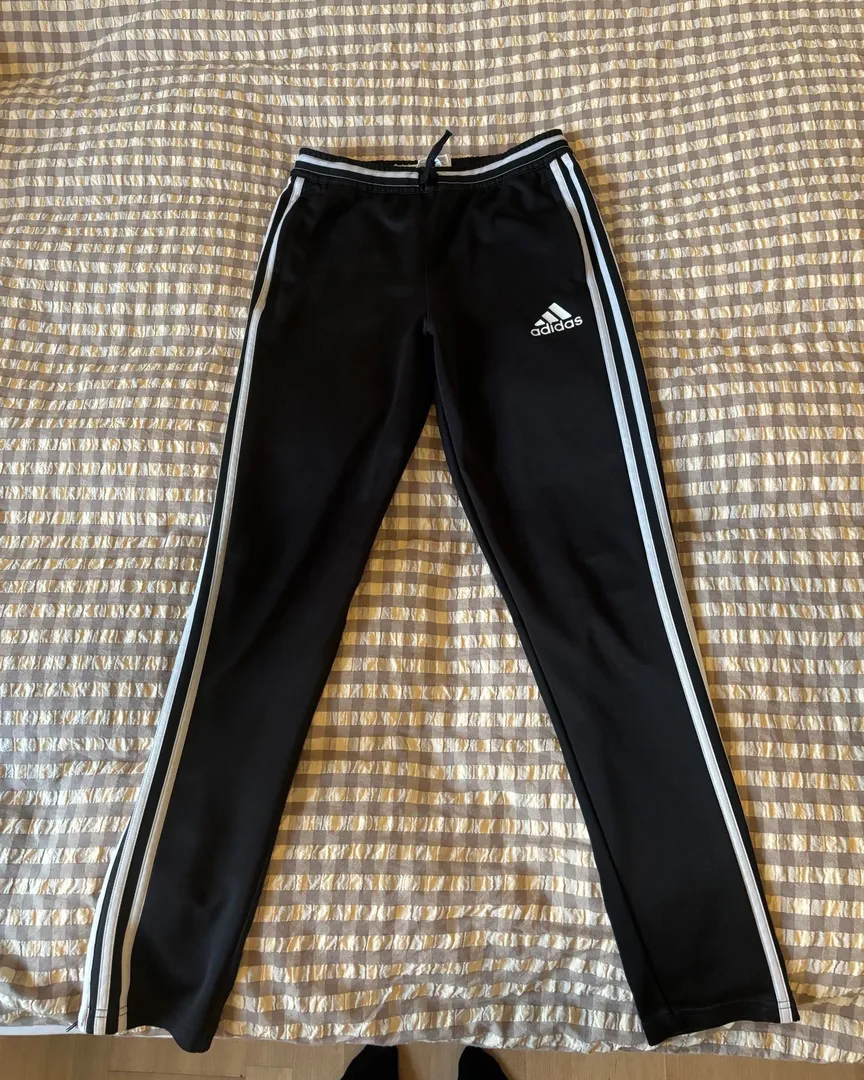 Adidasbukser