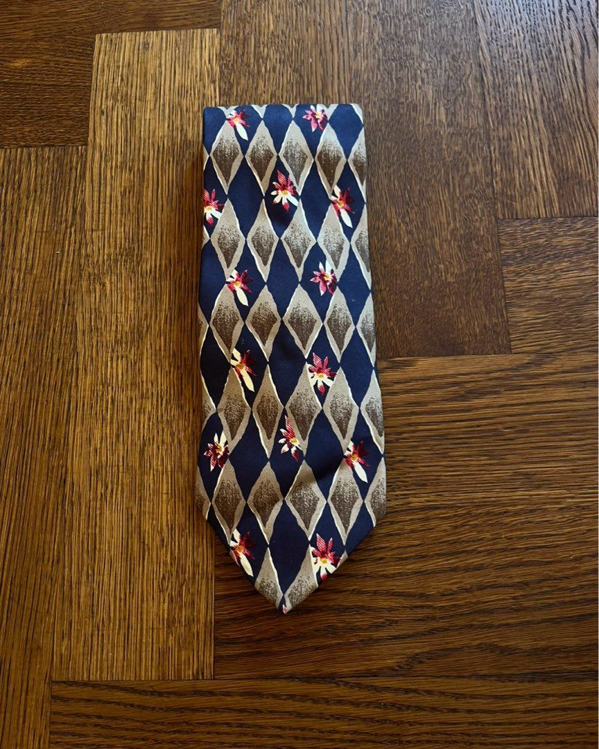 Tie 100% silk