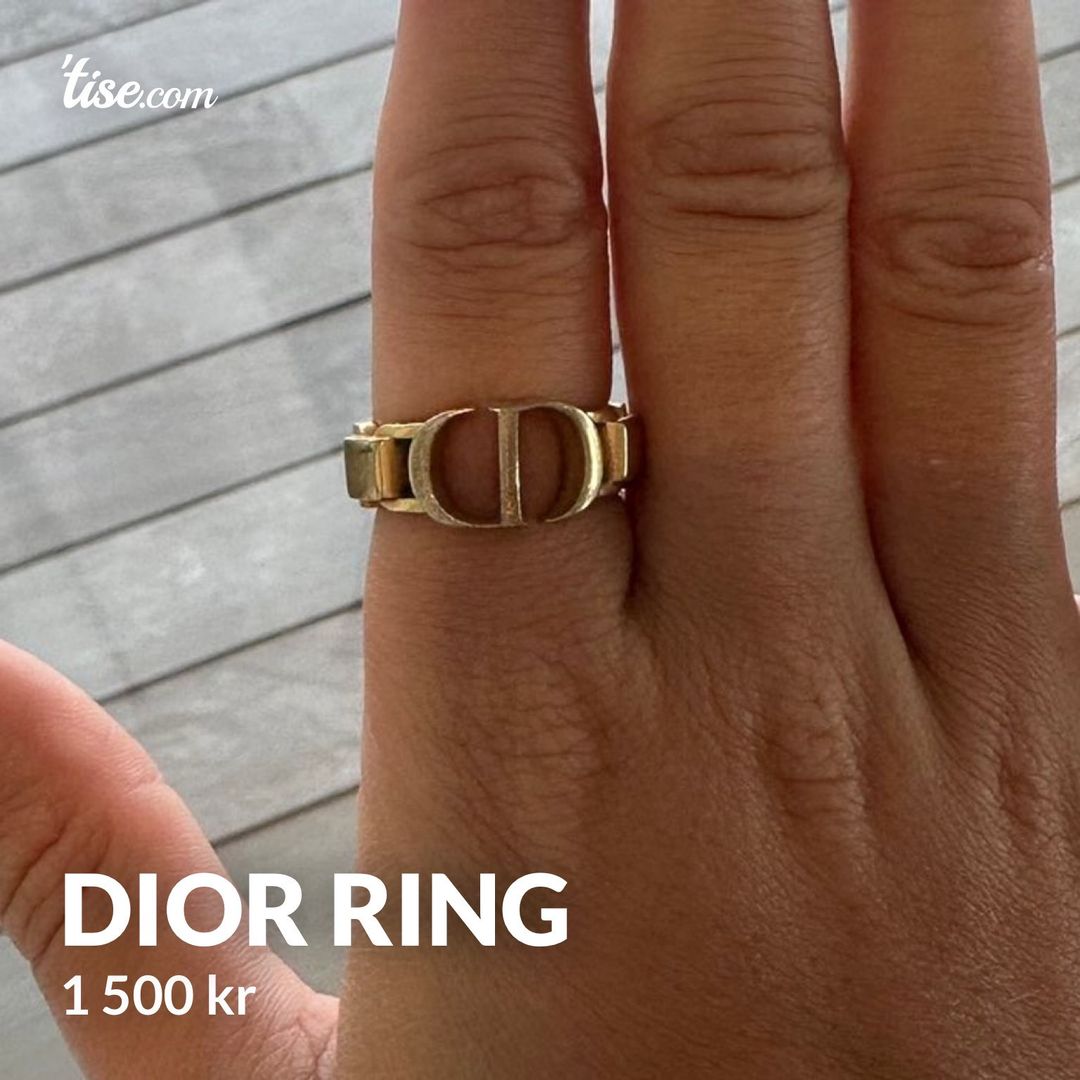 DIOR ring